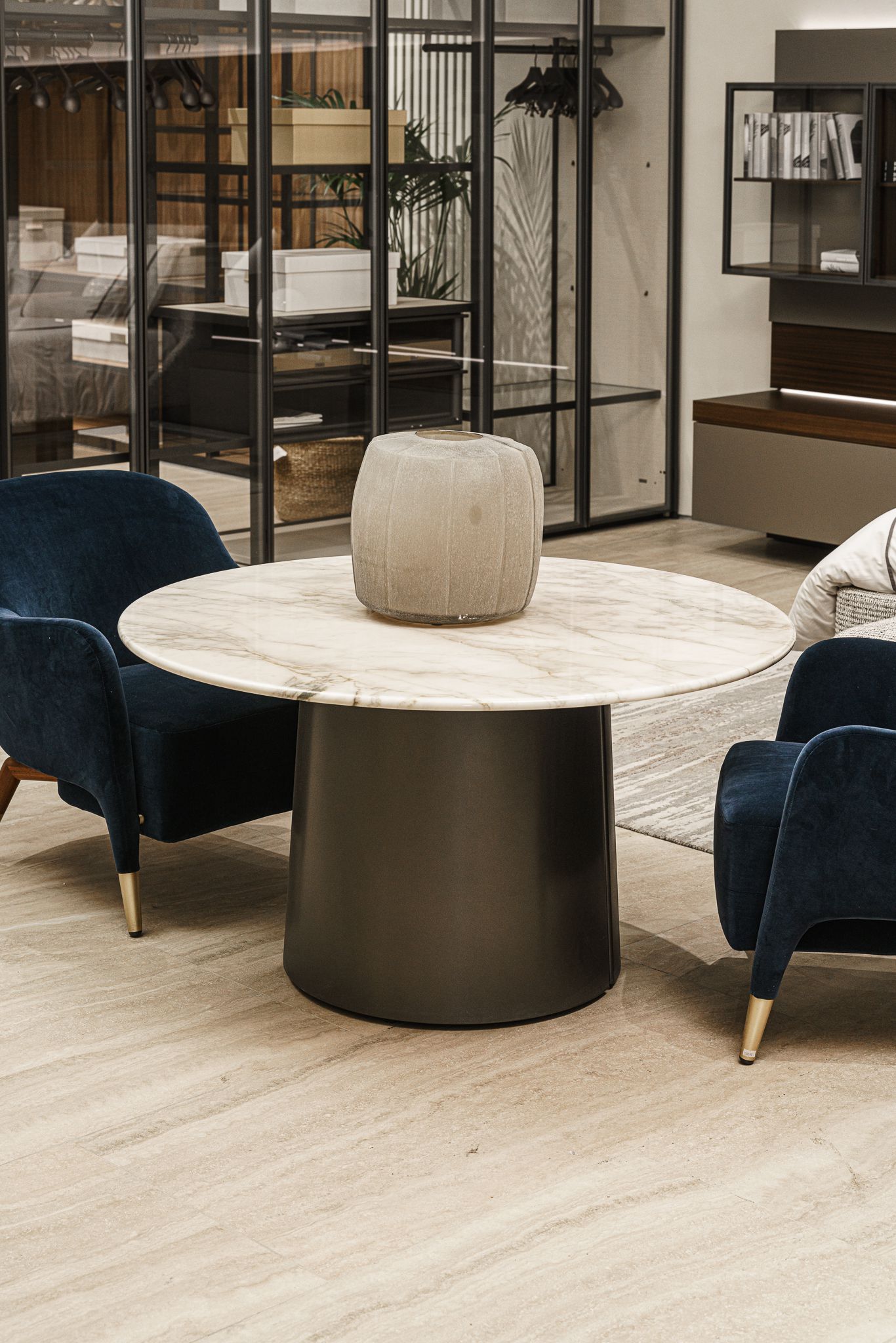 Molteni&C Lounge столик Mateo 120 Calacatta от Molteni & C — в интерьере