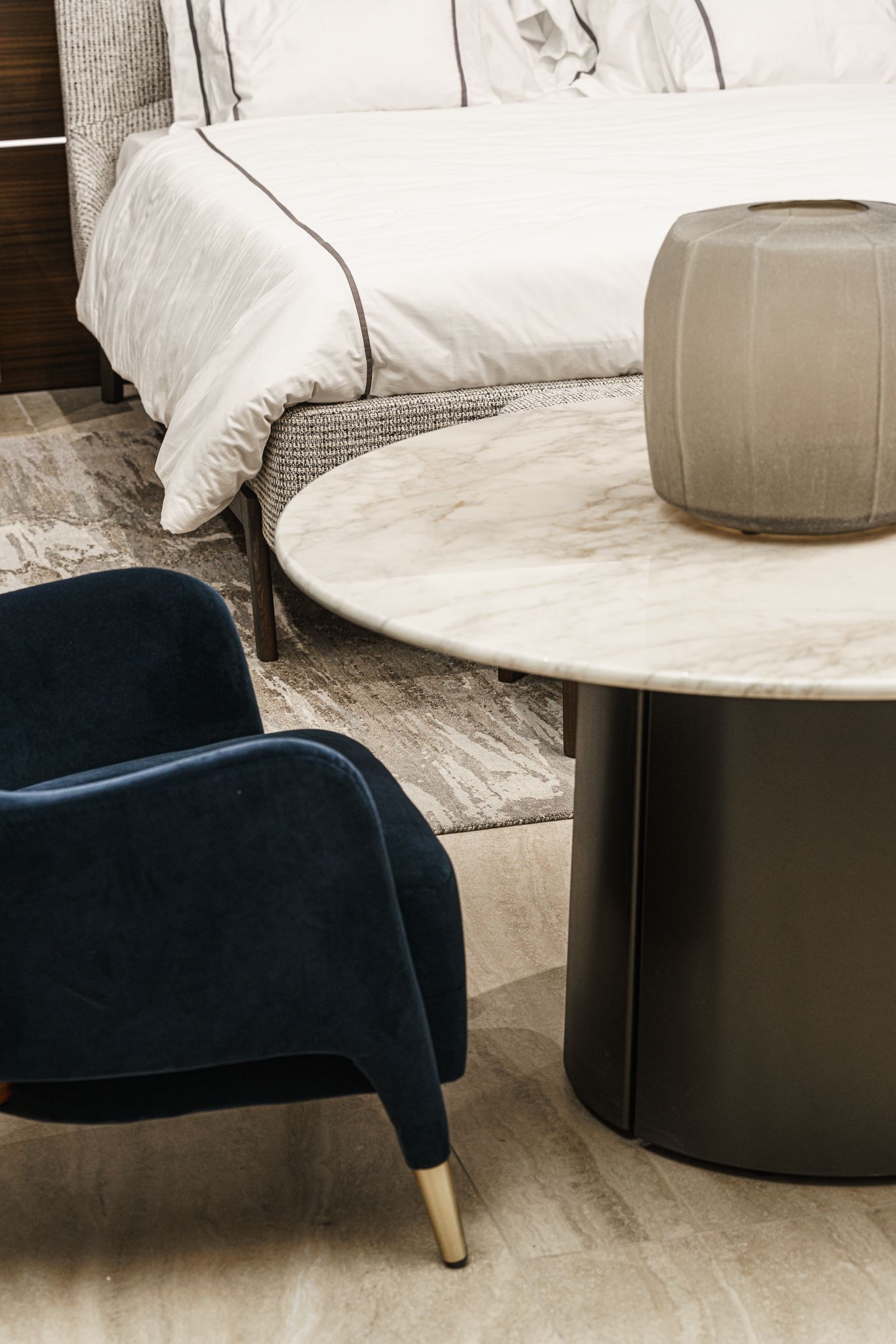 Molteni&C Lounge столик Mateo 120 Calacatta от Molteni & C — в интерьере