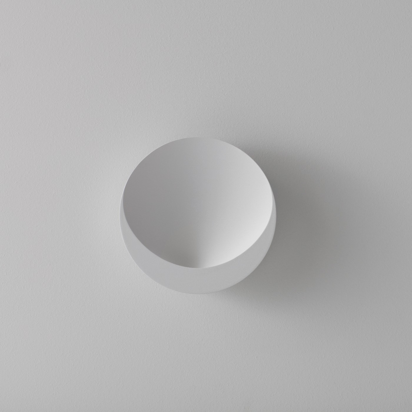 Vibia Бра Dots 4665 Off White от Vibia — в интерьере