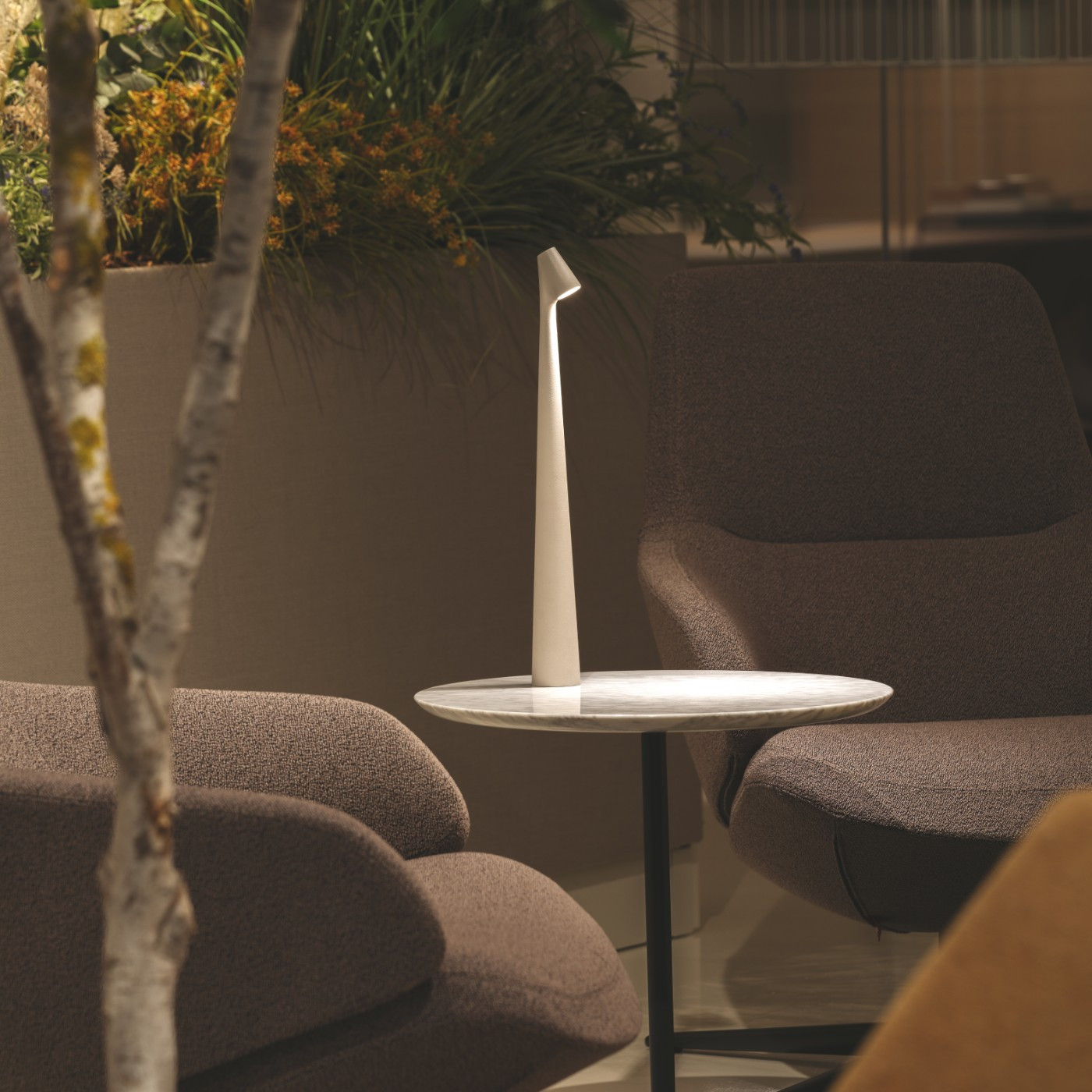 Vibia Настольная лампа Africa 5580 Brown D1 от Vibia — в интерьере