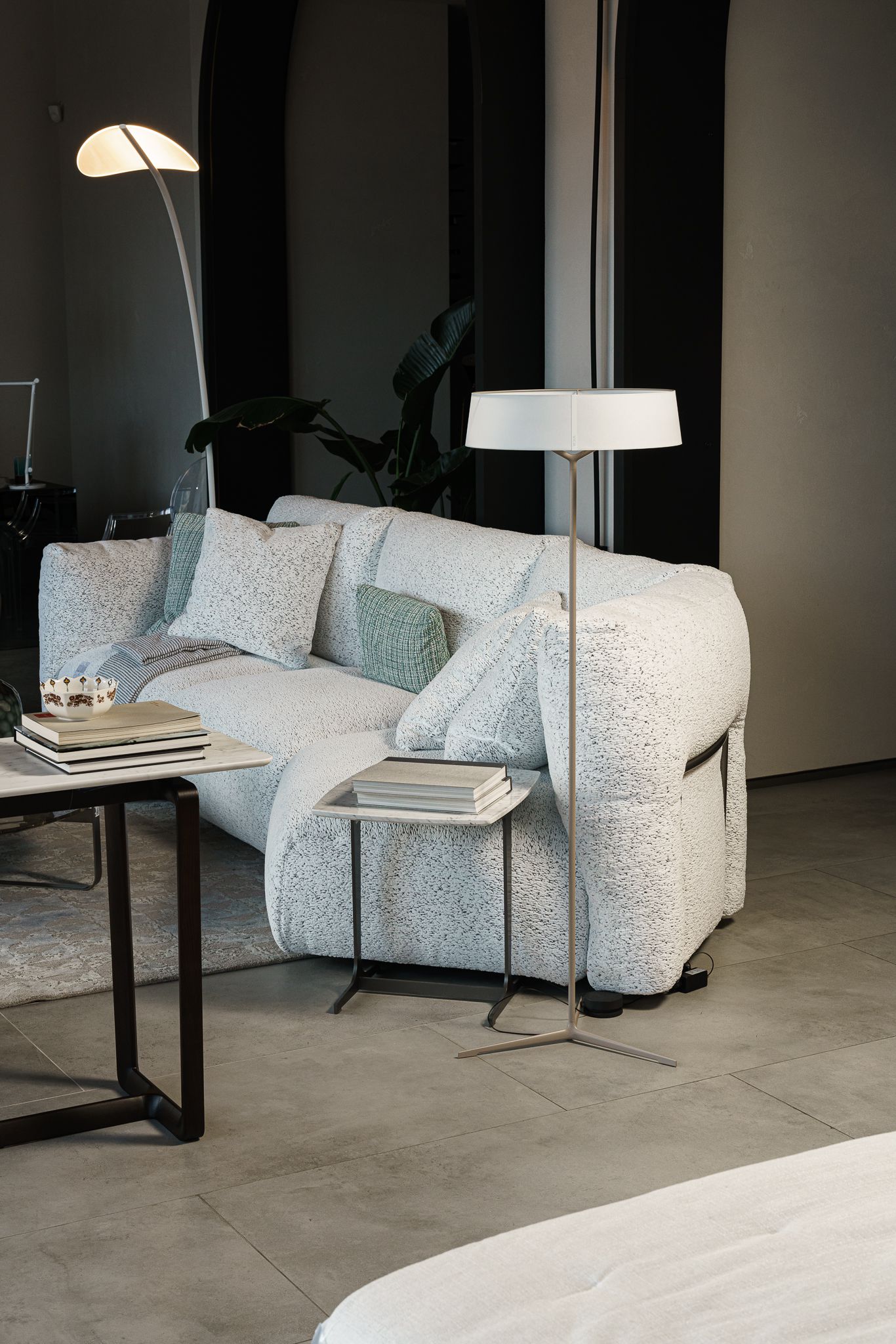 Vibia Торшер Dama 3230 от Vibia — в интерьере