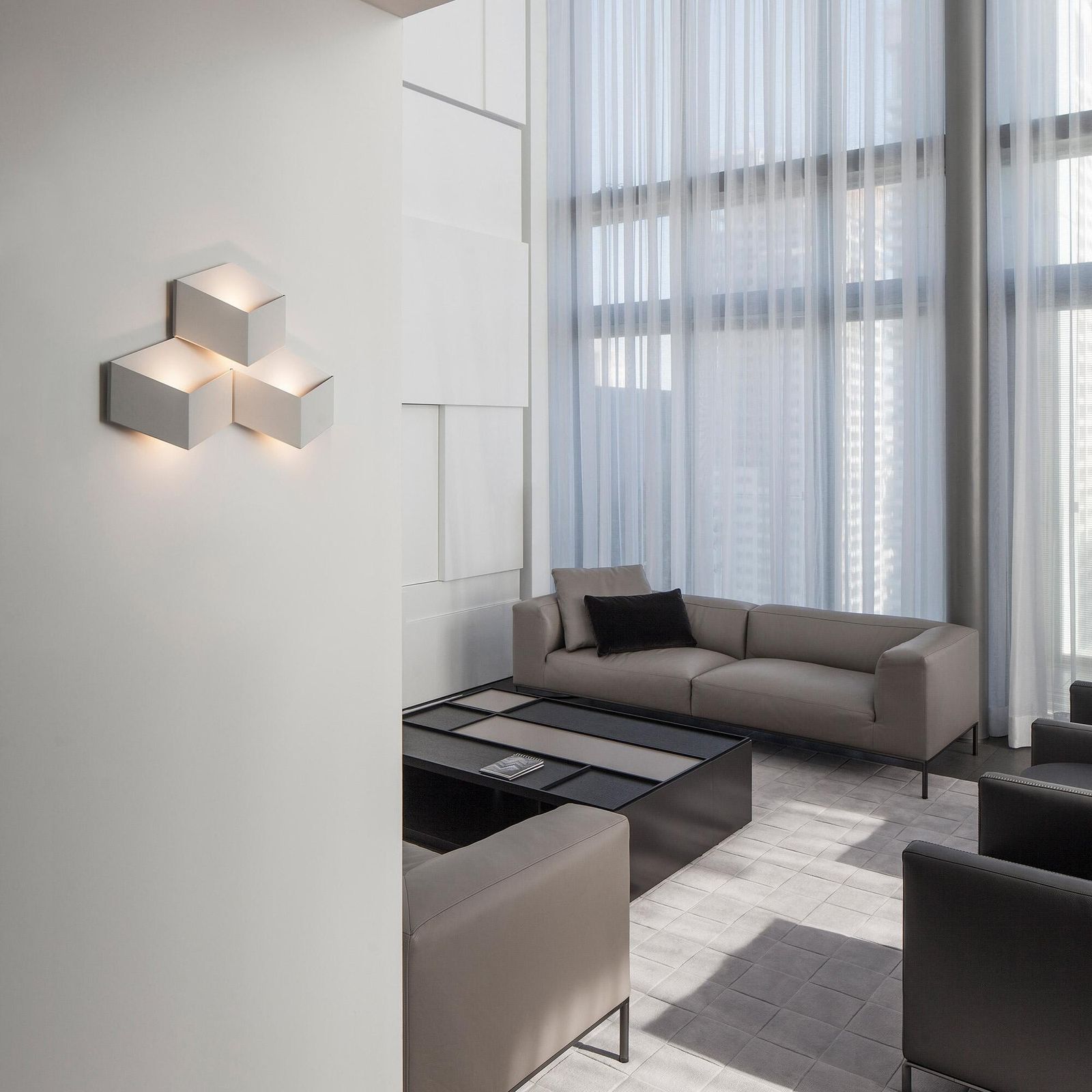 Vibia Бра Fold Surface 4202 Off White от Vibia — в интерьере