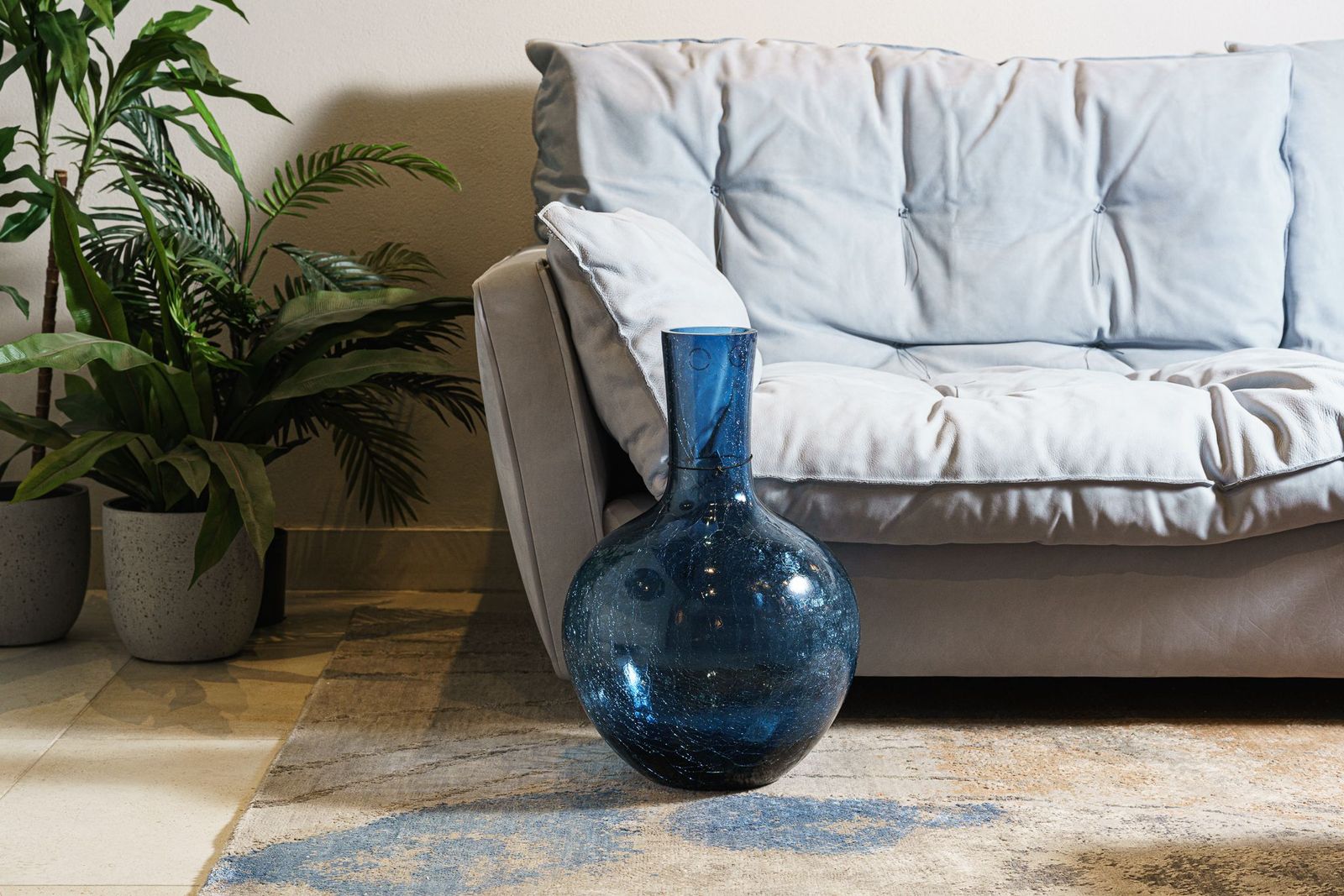 Polspotten Ваза Ball Body L Blue от Polspotten — в интерьере