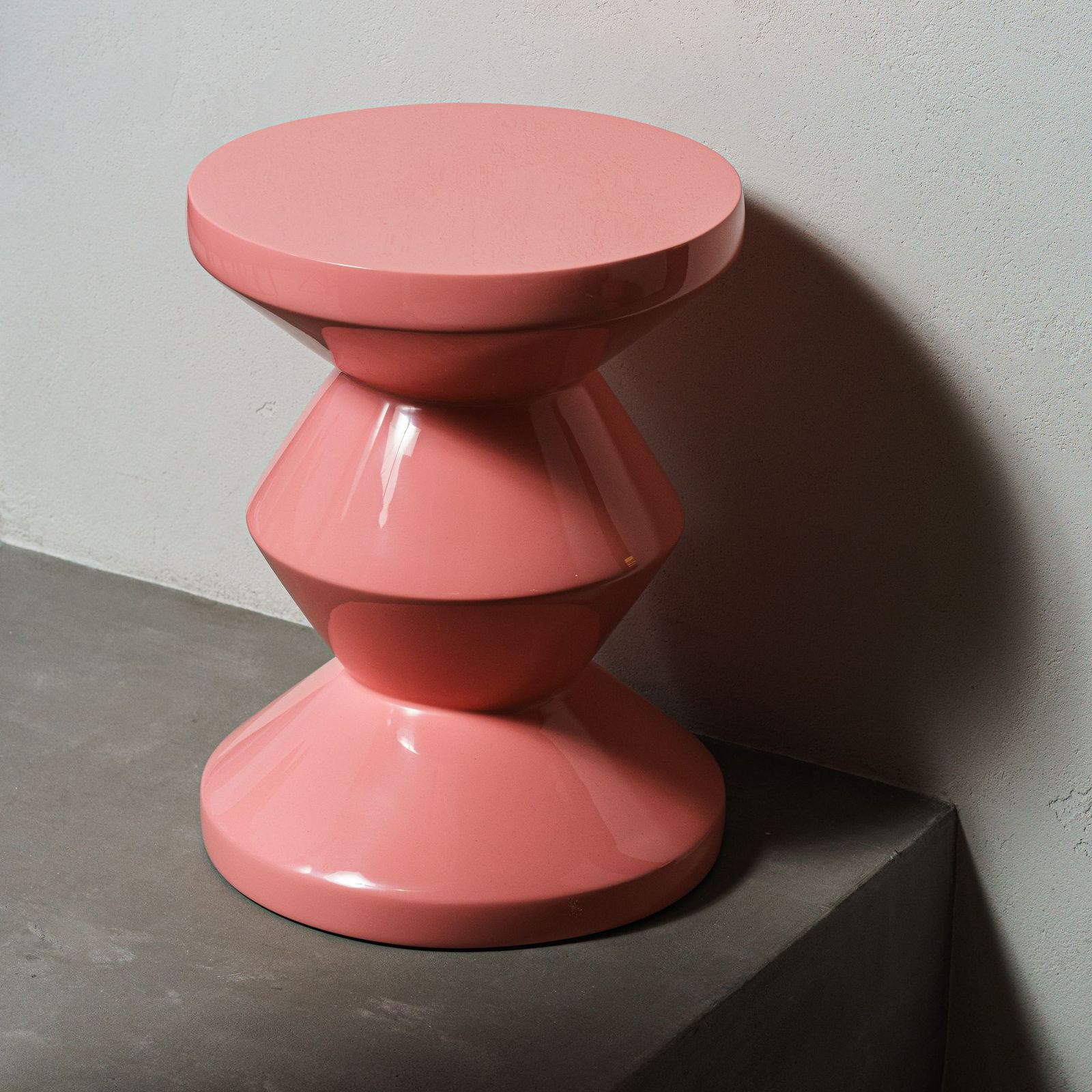 Polspotten Табурет Zig Zag light pink от Polspotten — в интерьере