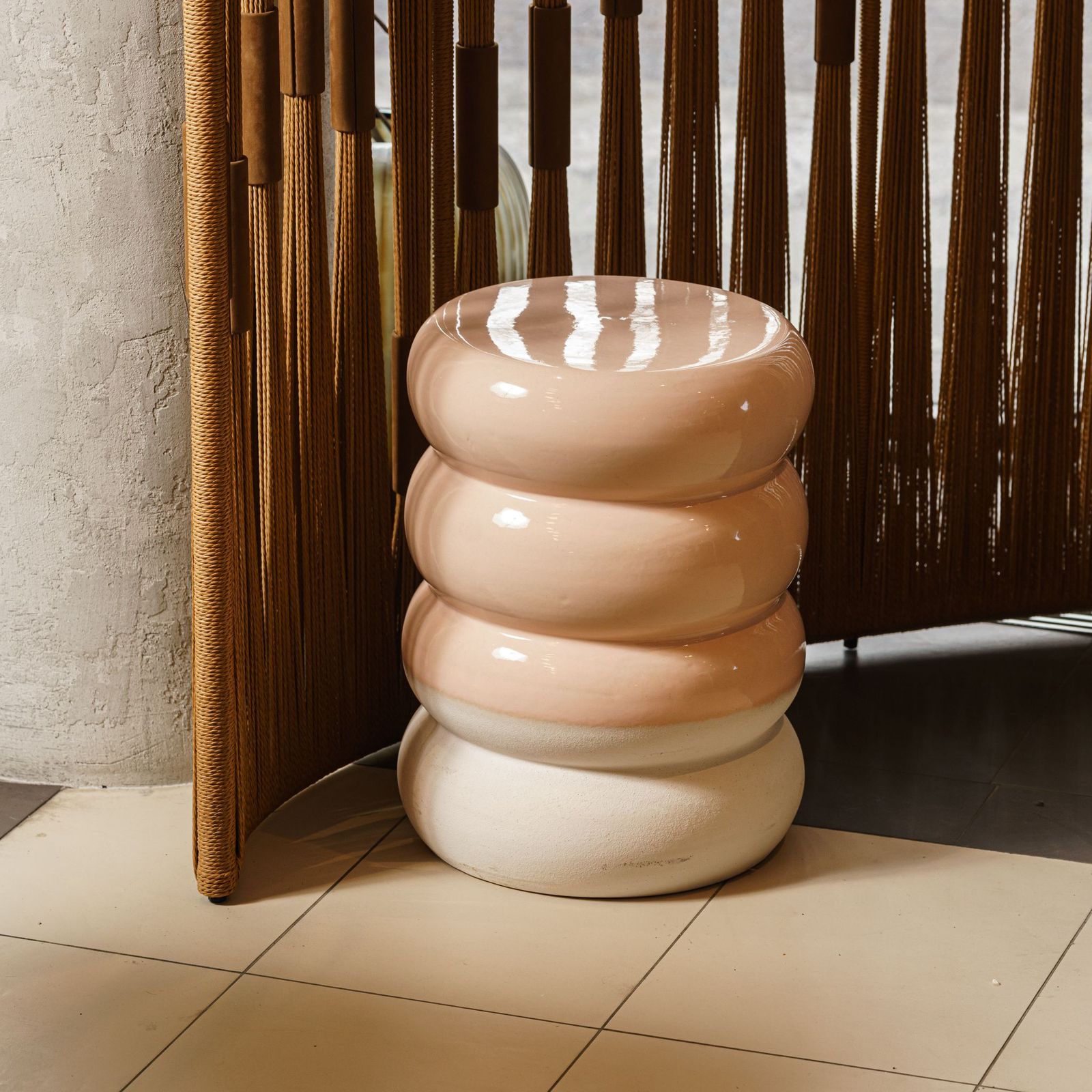 Polspotten Табурет Chubby Light Pink от Polspotten — в интерьере