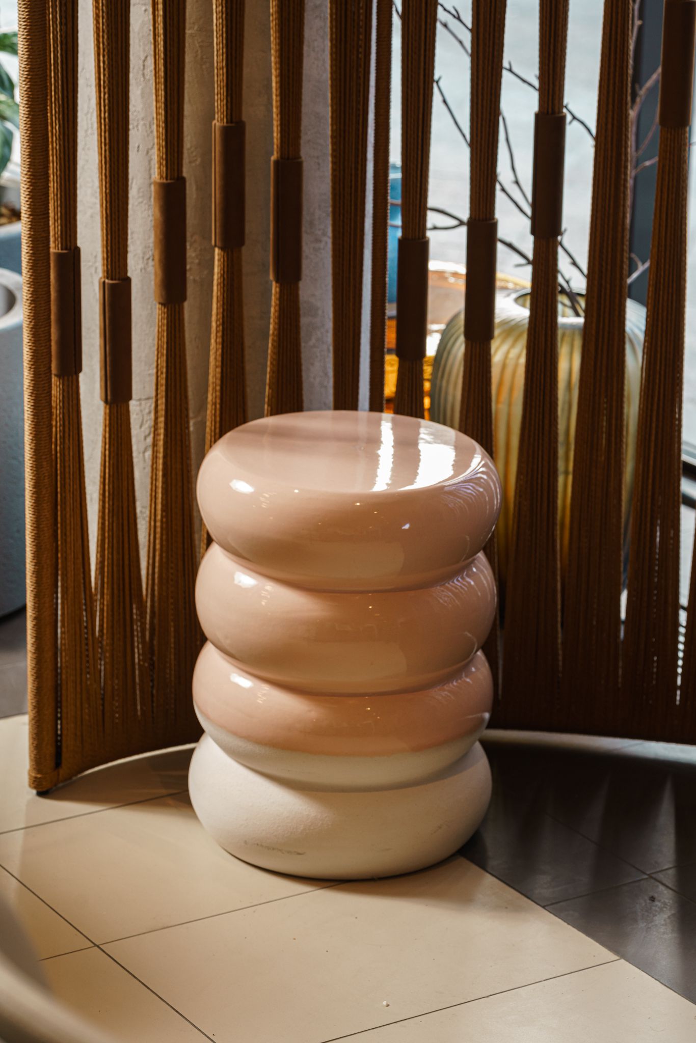 Polspotten Табурет Chubby Light Pink от Polspotten — в интерьере