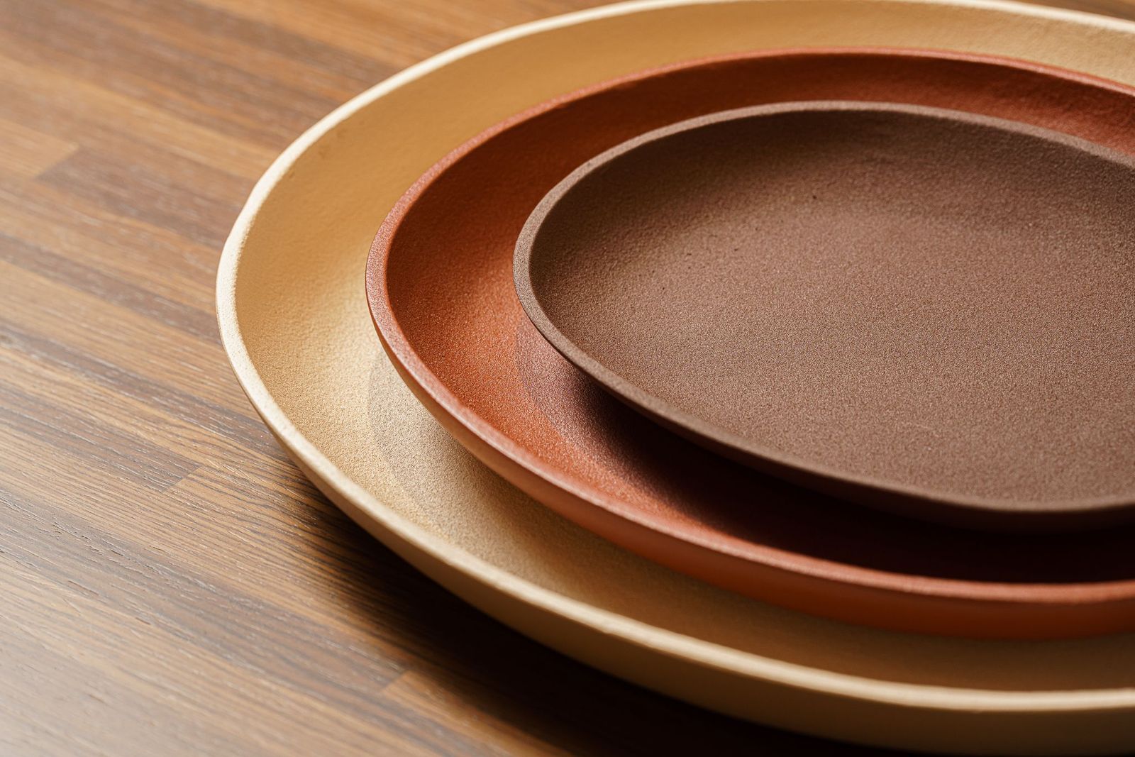 Polspotten Сет из 3 тарелок Greek Trays Brown от Polspotten — в интерьере
