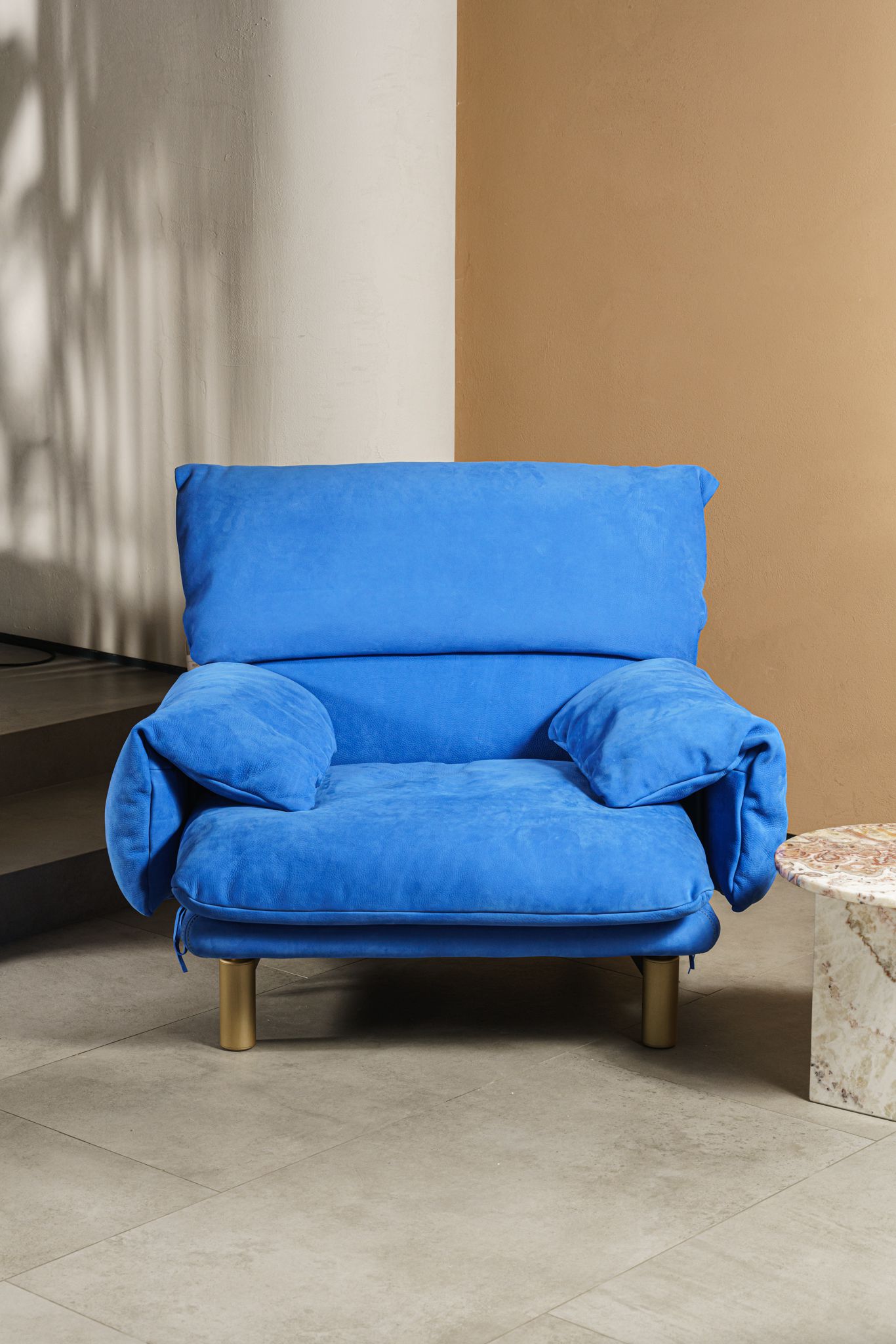 Baxter Кресло Jo Electric blue от Baxter — в интерьере