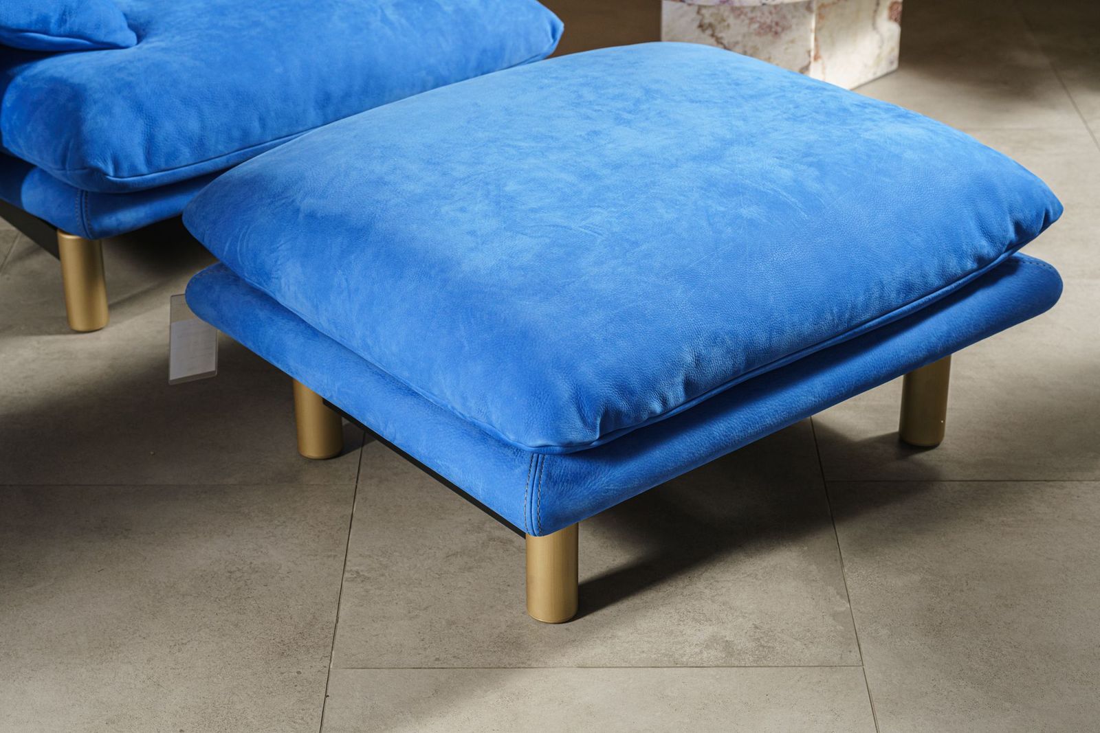 Baxter Кресло Jo Electric blue от Baxter — в интерьере