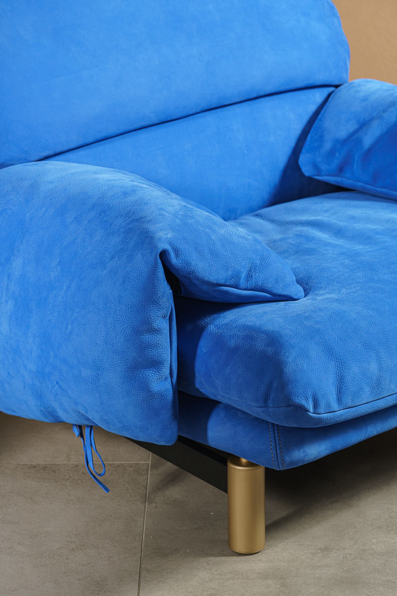 Baxter Кресло Jo Electric blue от Baxter — в интерьере