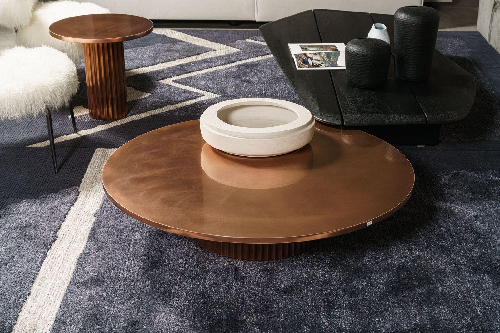 Baxter Журнальный столик Allure 110 Copper от Baxter — в интерьере