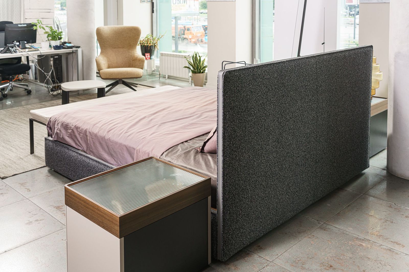 Molteni&C Кровать в стиле минимализм Ribbon Kiwi от Molteni & C — в интерьере