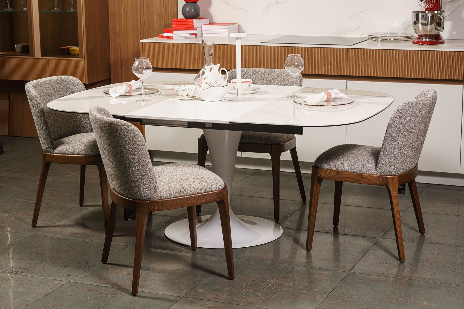 Cattelan Italia Стул Magda A noce Canaletto / tessuto B222 от Cattelan Italia — в интерьере
