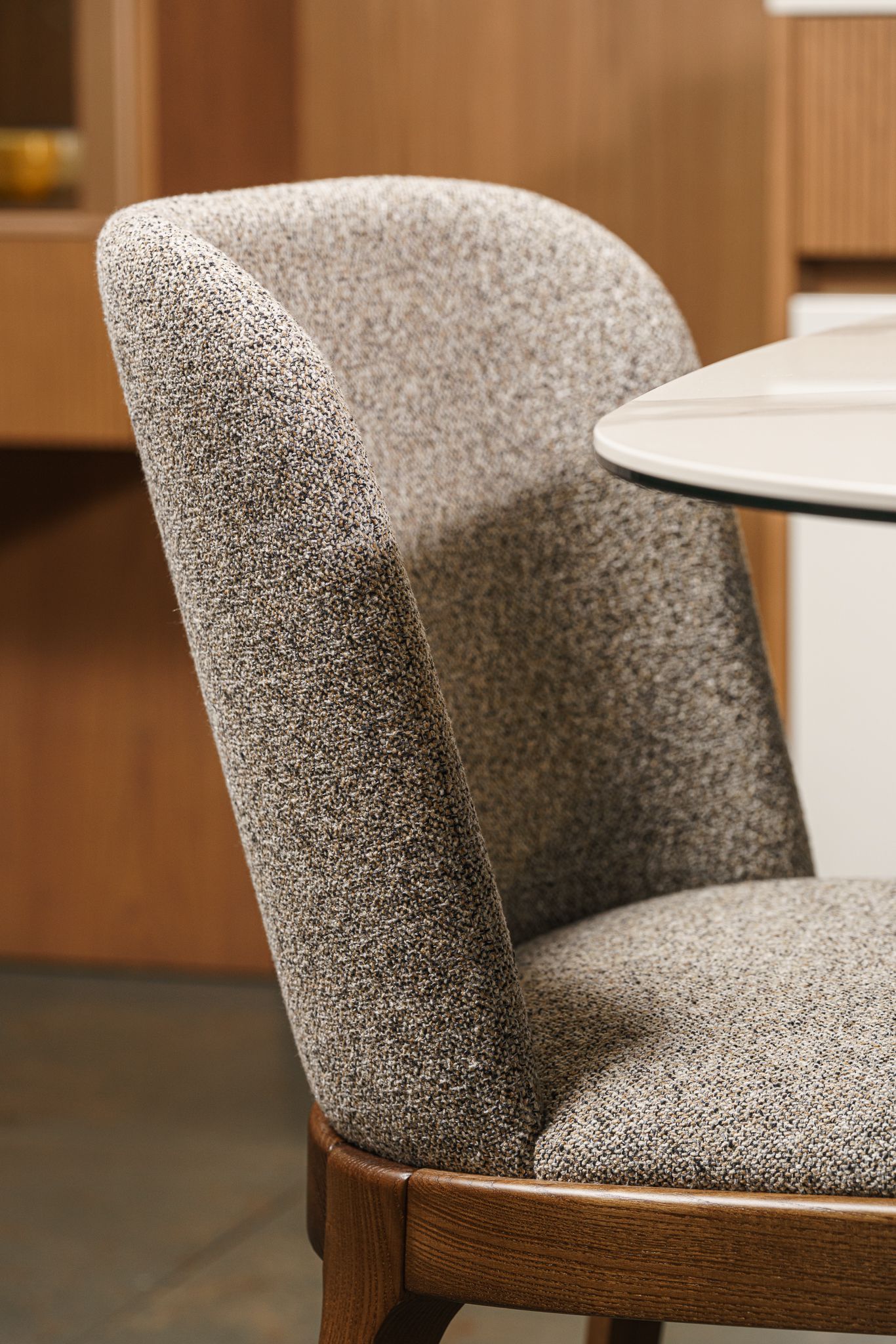 Cattelan Italia Стул Magda A noce Canaletto / tessuto B222 от Cattelan Italia — в интерьере