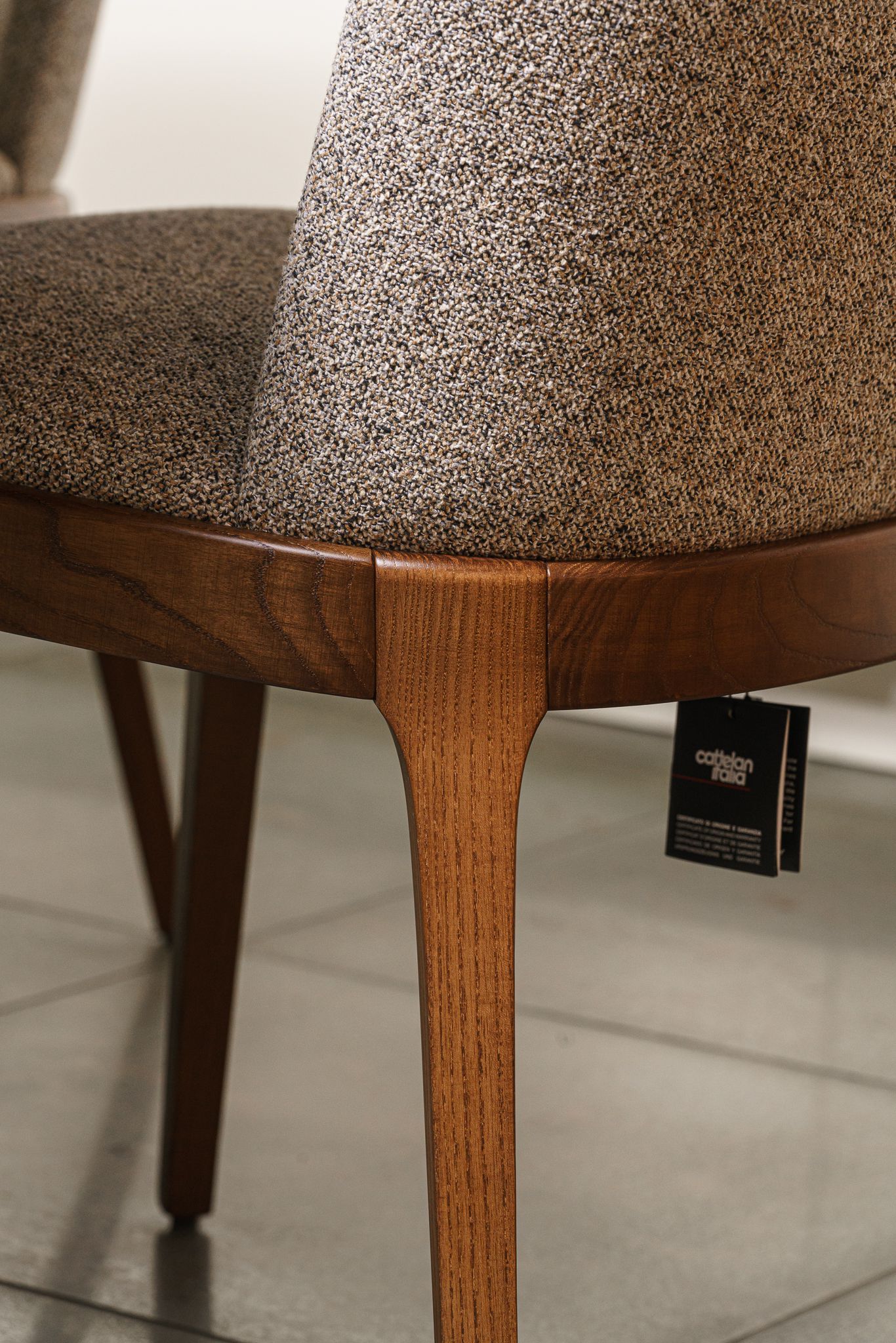 Cattelan Italia Стул Magda A noce Canaletto / tessuto B222 от Cattelan Italia — в интерьере