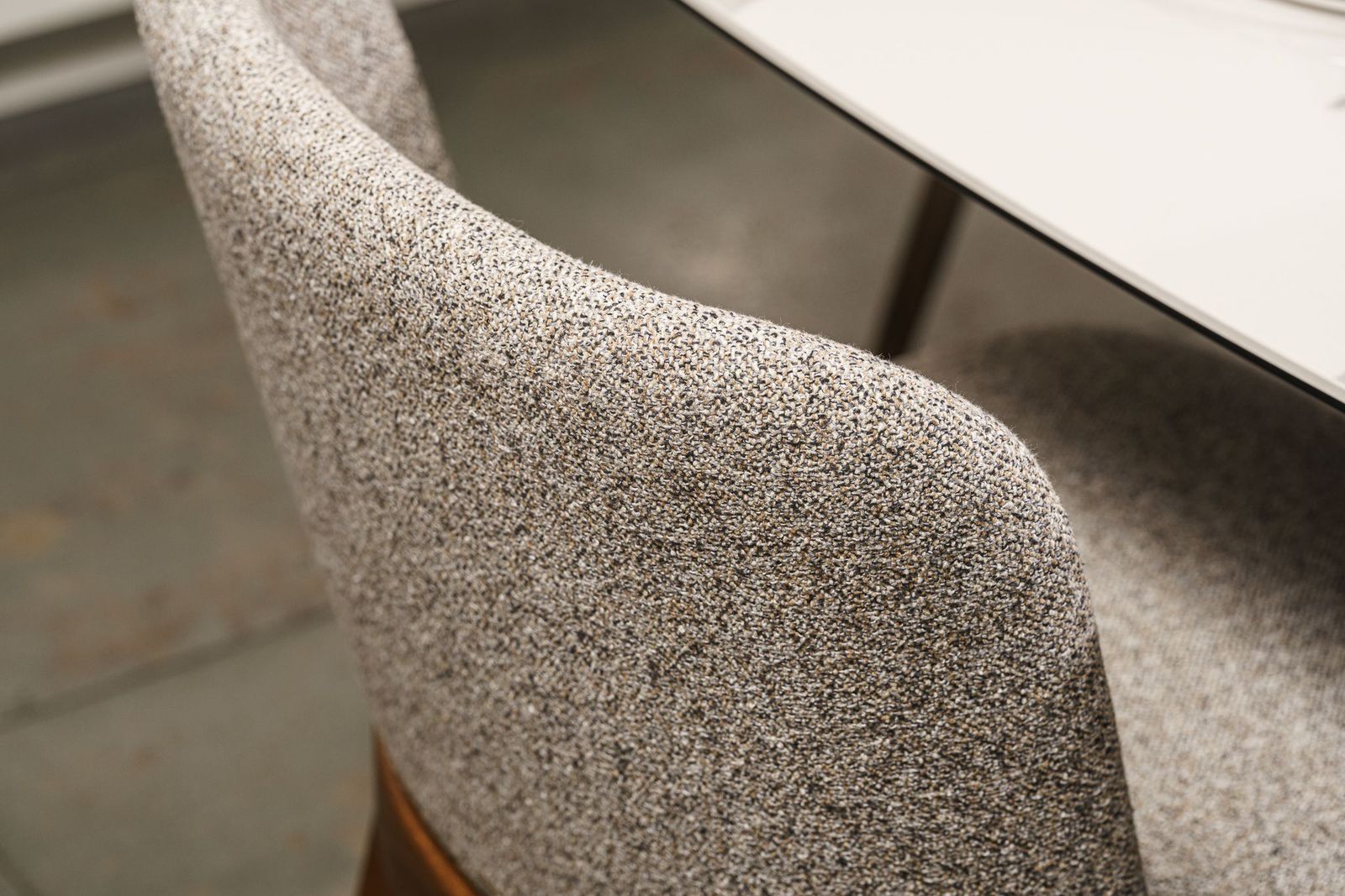 Cattelan Italia Стул Magda A noce Canaletto / tessuto B222 от Cattelan Italia — в интерьере
