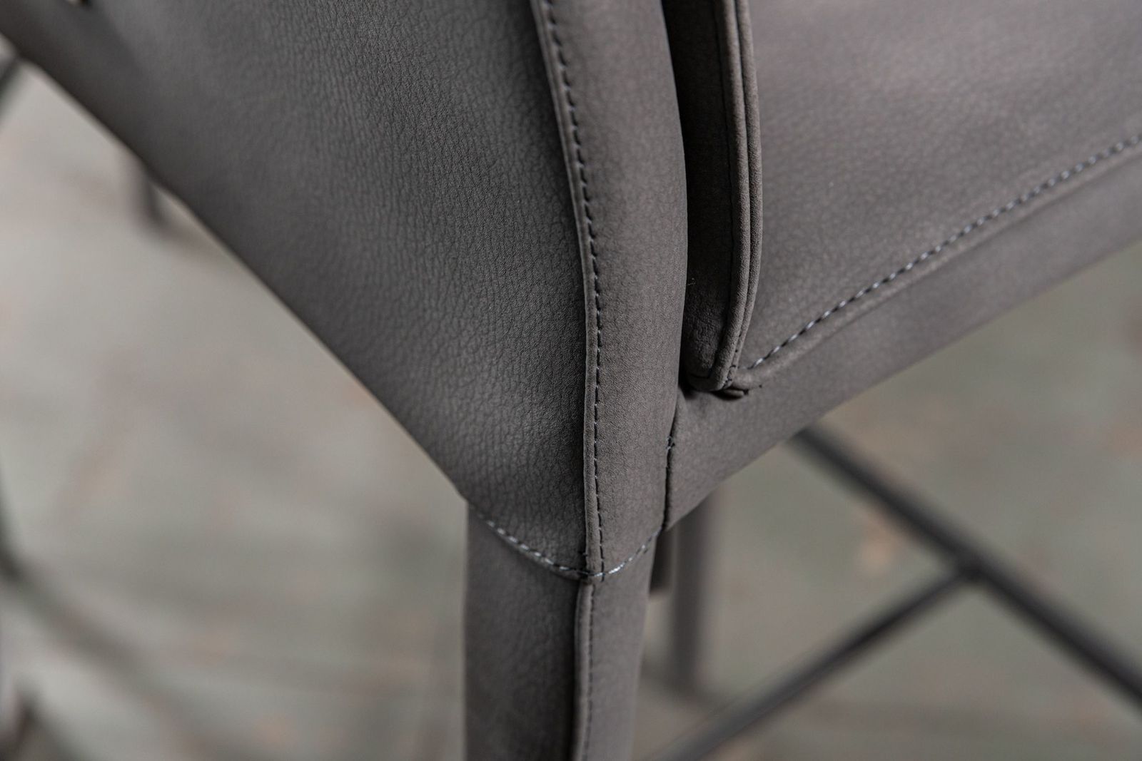 Cattelan Italia Барный стул Isabel A Pelle SN06 Vulcano от Cattelan Italia — в интерьере