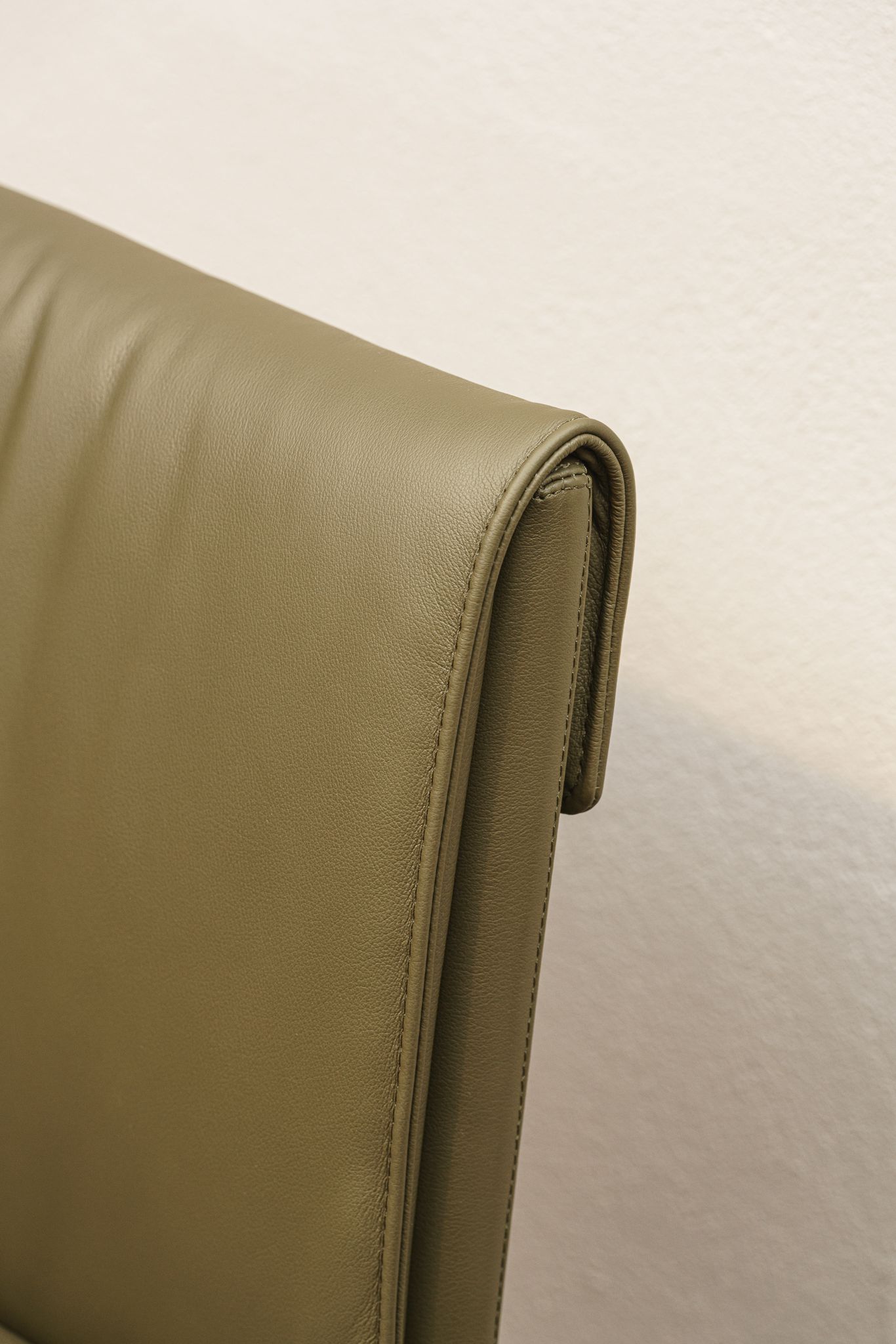 Cattelan Italia Барный стул Isabel B Pelle Oliva от Cattelan Italia — в интерьере