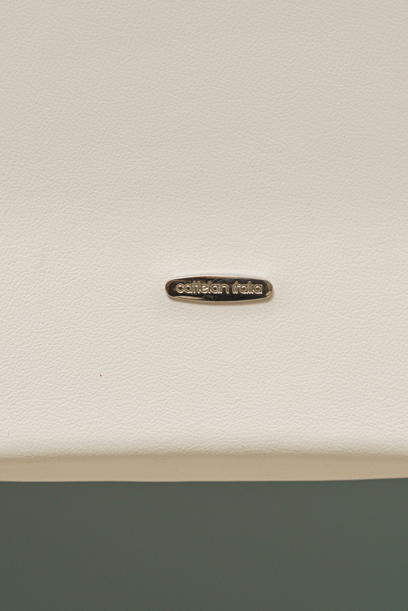 Cattelan Italia Барный стул Isabel A Pelle Dover от Cattelan Italia — в интерьере
