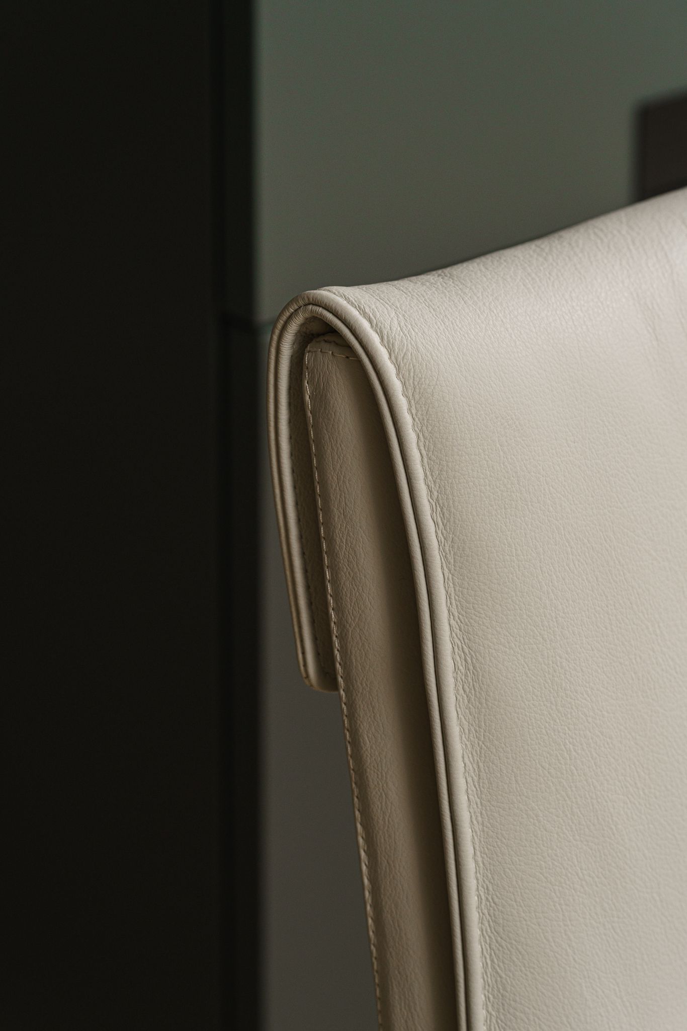 Cattelan Italia Барный стул Isabel A Pelle Dover от Cattelan Italia — в интерьере