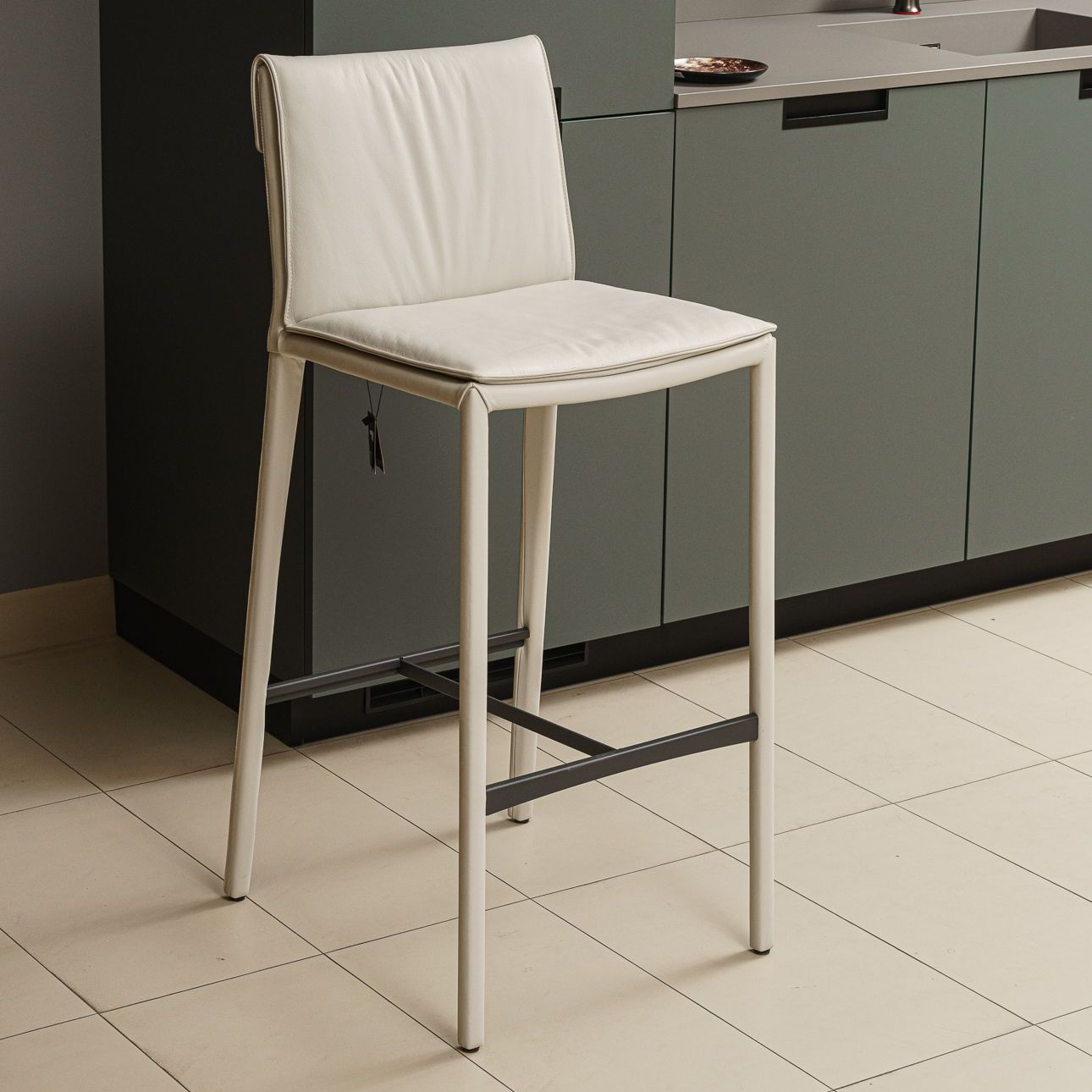 Cattelan Italia Барный стул Isabel A Pelle Dover от Cattelan Italia — в интерьере