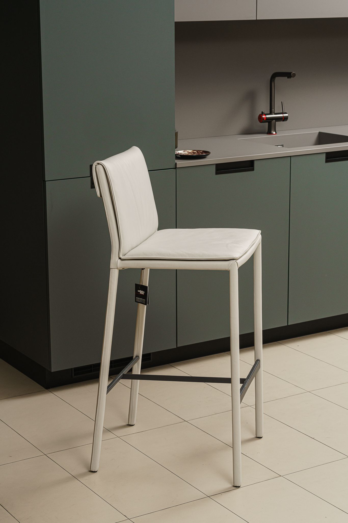 Cattelan Italia Барный стул Isabel A Pelle Dover от Cattelan Italia — в интерьере