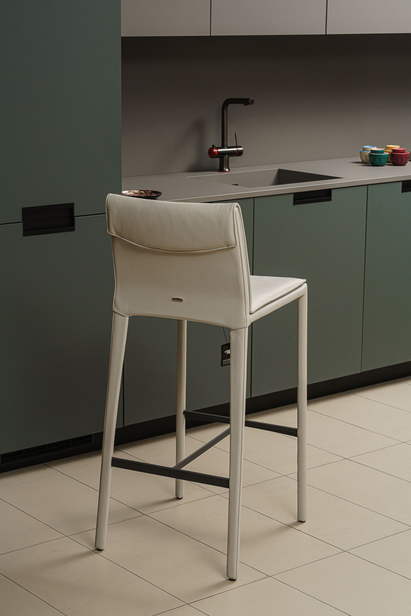 Cattelan Italia Барный стул Isabel A Pelle Dover от Cattelan Italia — в интерьере