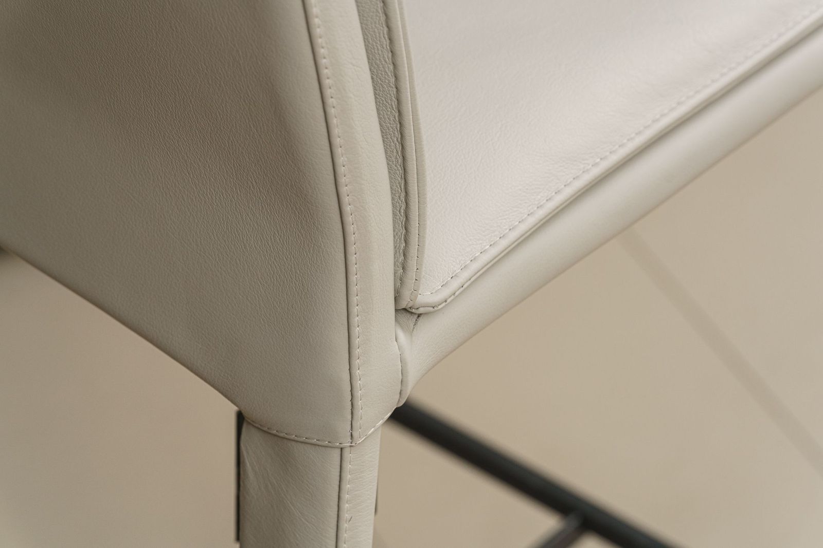 Cattelan Italia Барный стул Isabel A Pelle Dover от Cattelan Italia — в интерьере