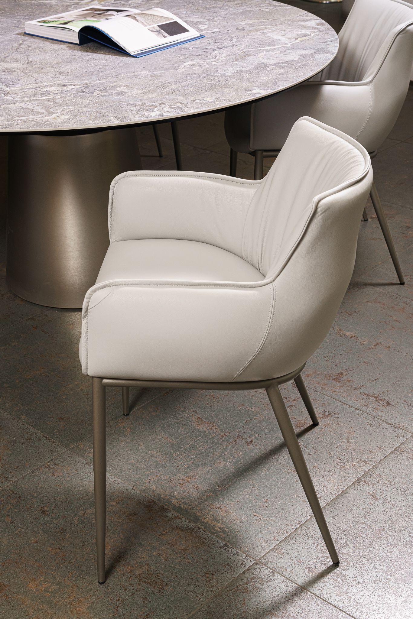 Cattelan Italia Стул с подлокотниками Rhonda Artico от Cattelan Italia — в интерьере