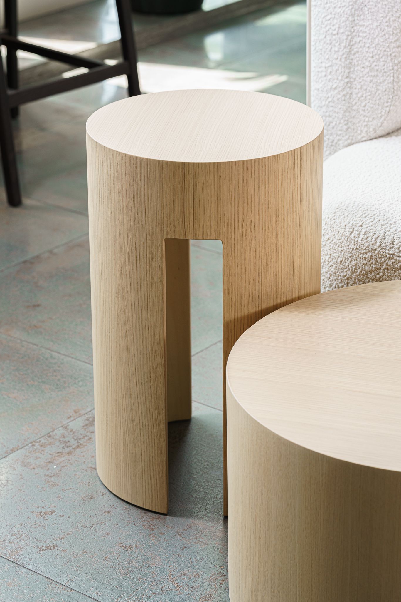 Meridiani Журнальный столик Gong 37 Oak Light от Meridiani — в интерьере