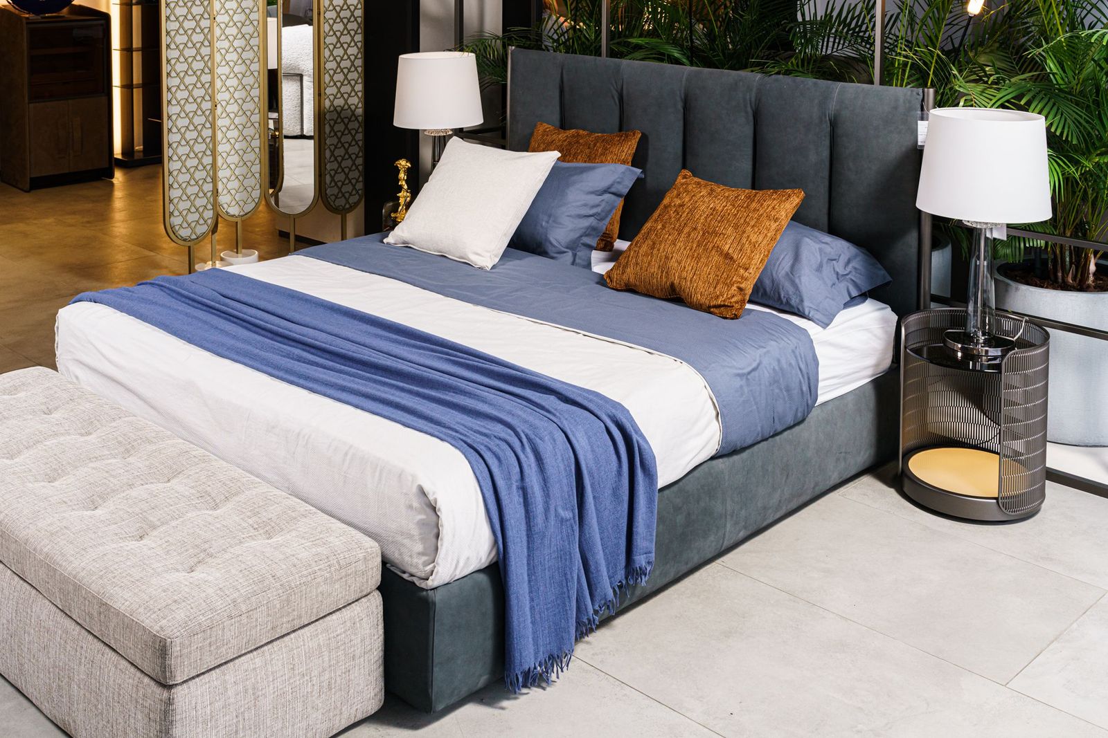 Flou Плед Soffio Blue 135 от Flou — в интерьере