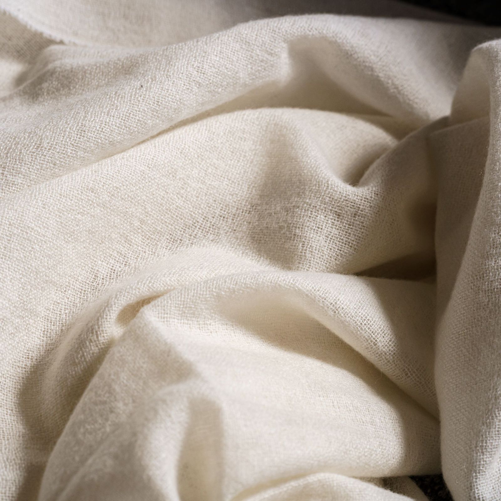 Flou Плед Soffio Gesso от Flou — в интерьере