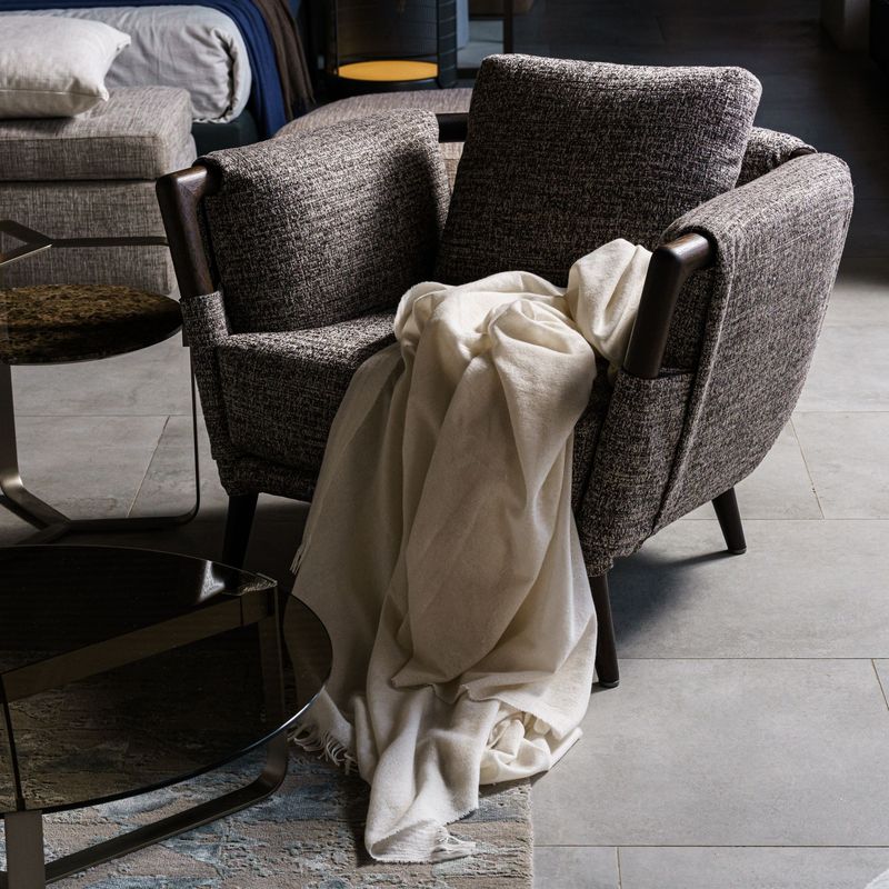 Flou Плед Soffio Gesso от Flou — в интерьере