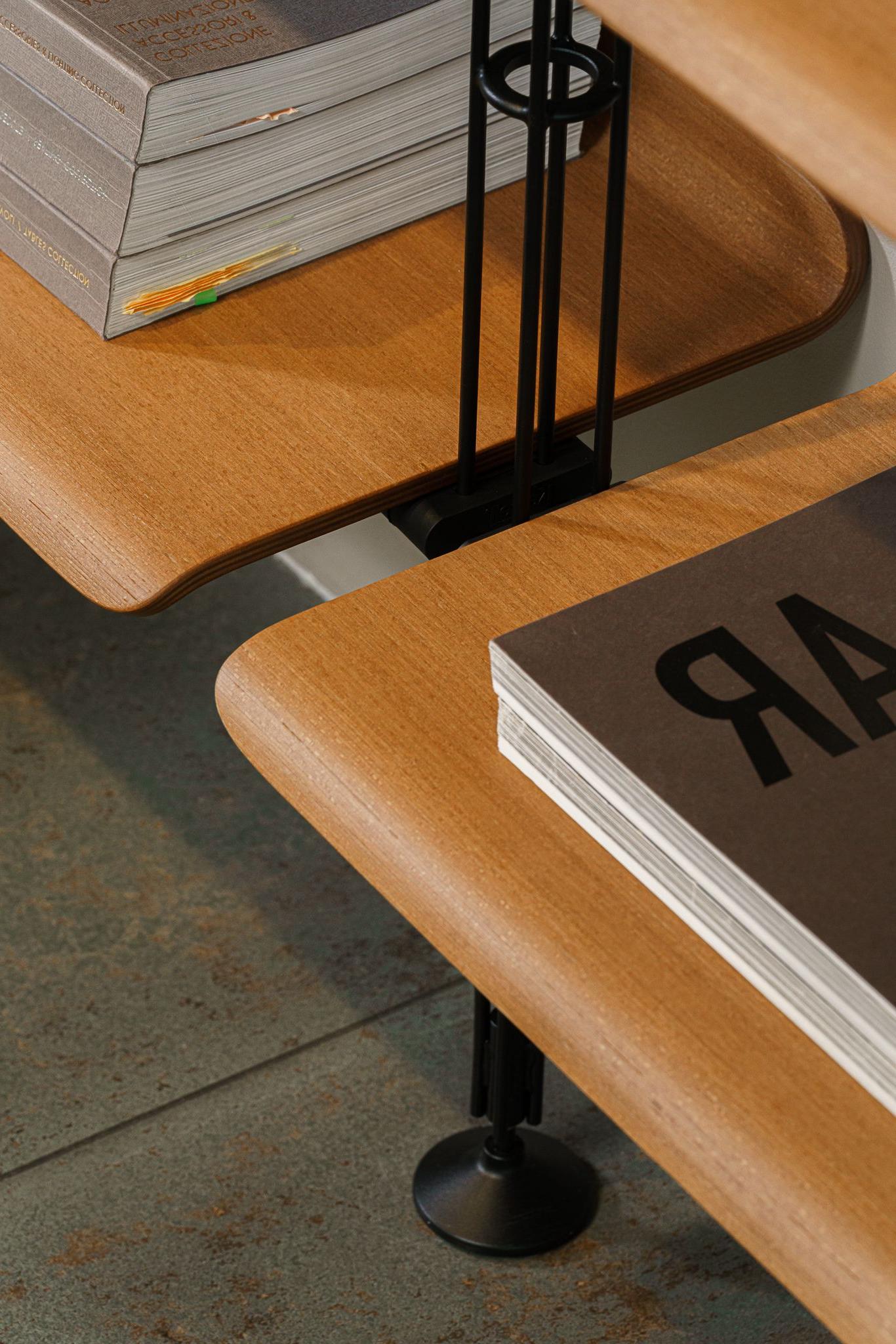 Kartell Стеллаж Adam Wood SN от Kartell — в интерьере