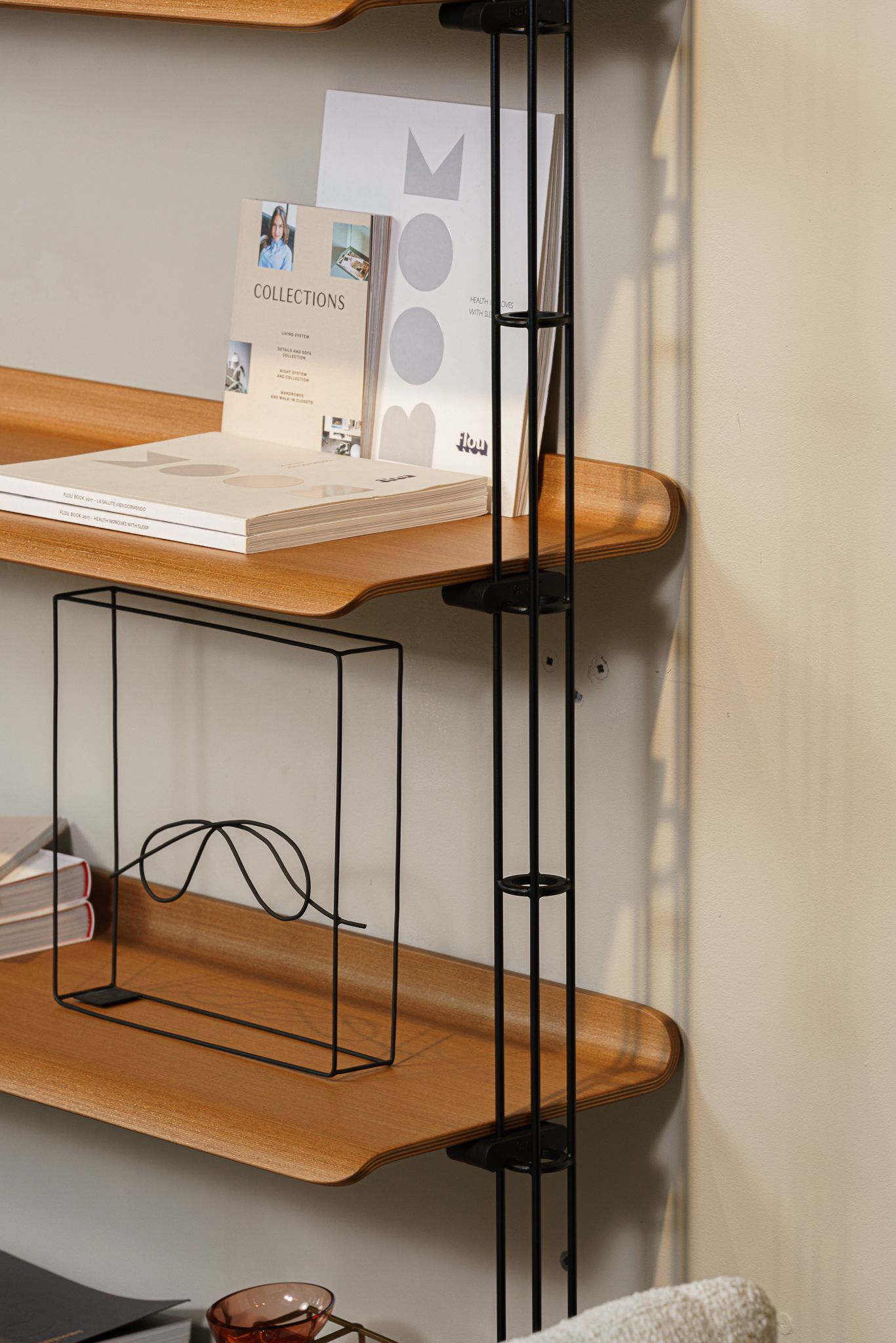 Kartell Стеллаж Adam Wood SN от Kartell — в интерьере