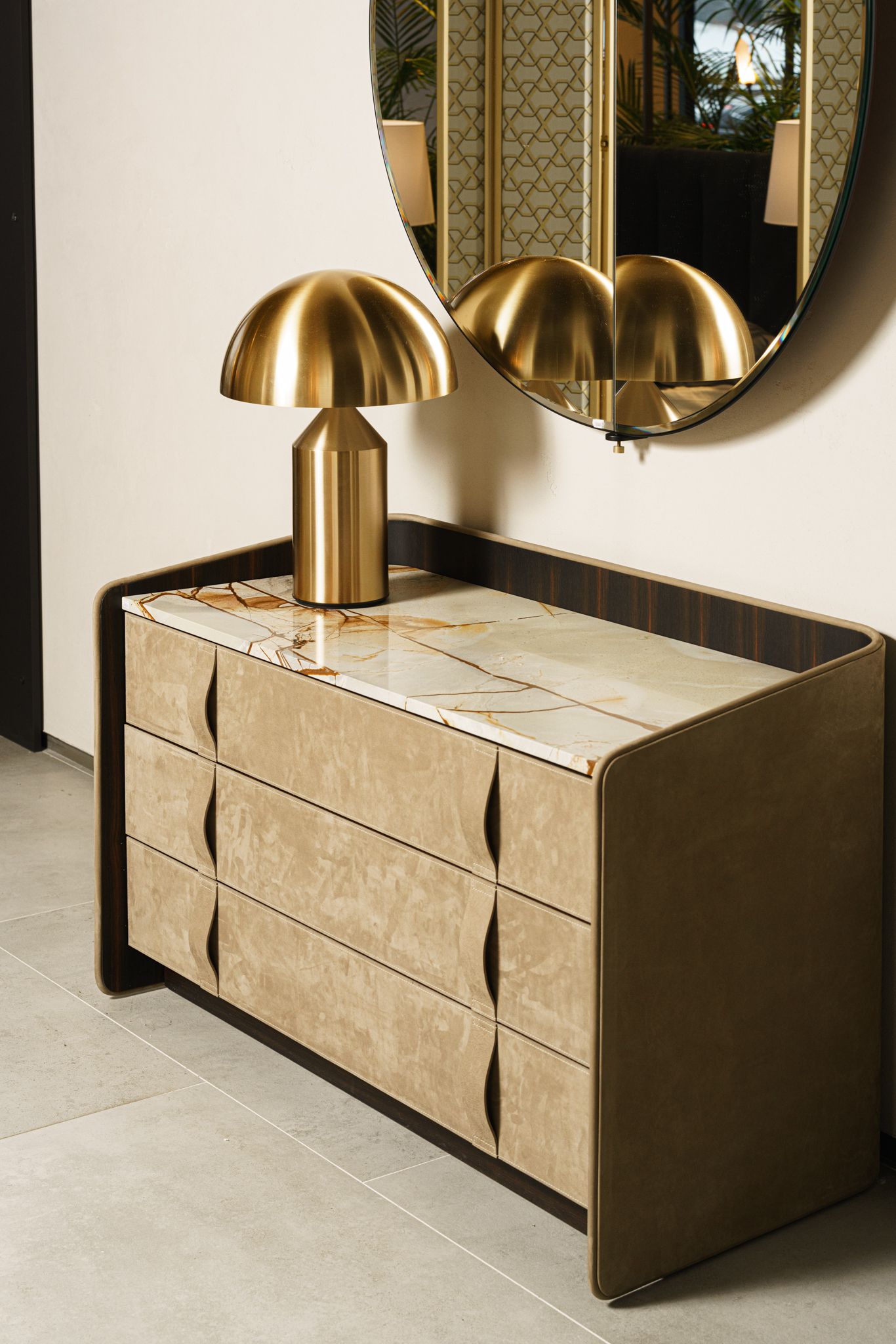 Flou Комод Gentleman Nabuk 84 / Impero Romano от Flou — в интерьере