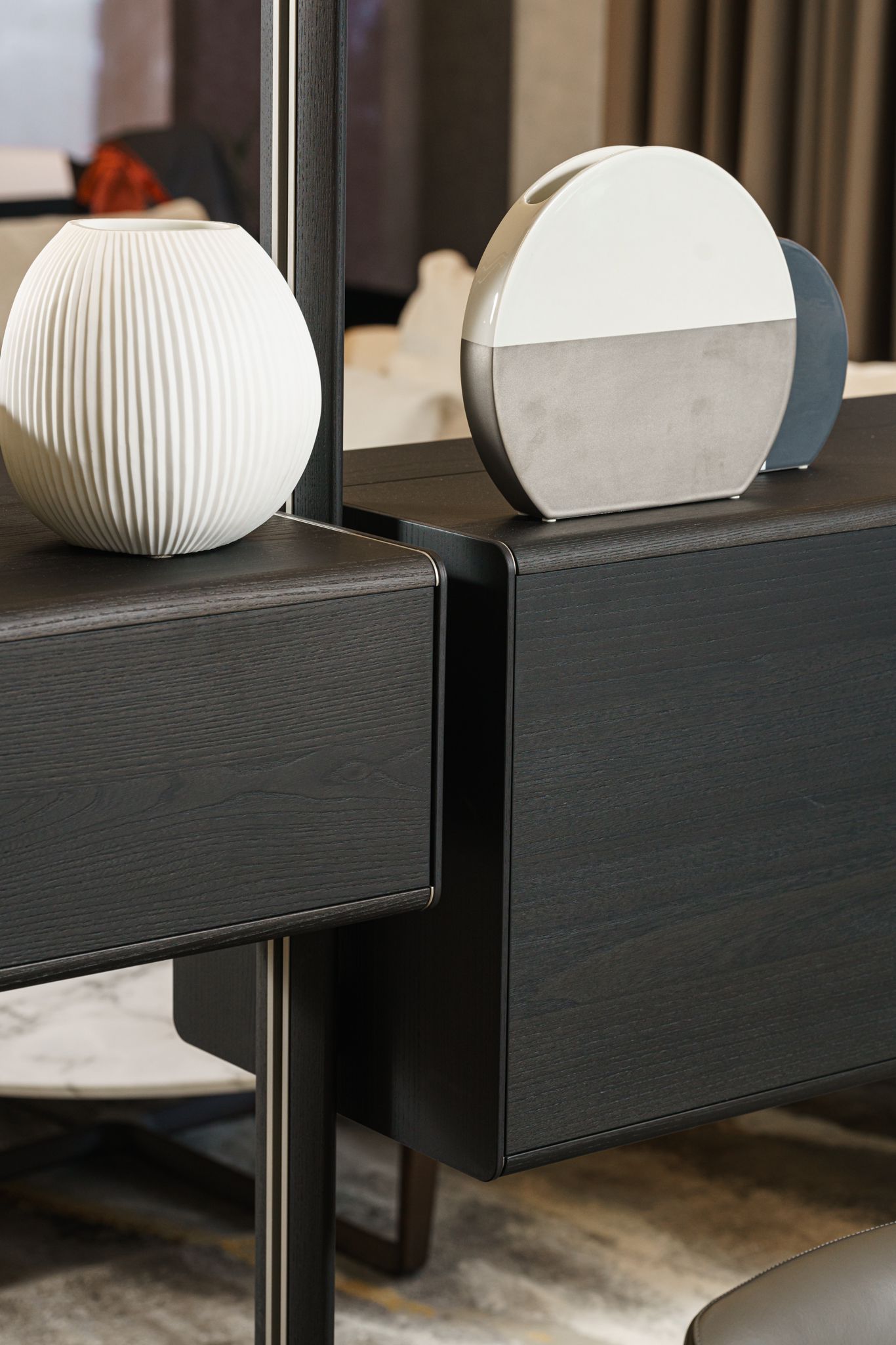 Poliform Стеллаж Lexington Day Olmo nero от Poliform — в интерьере