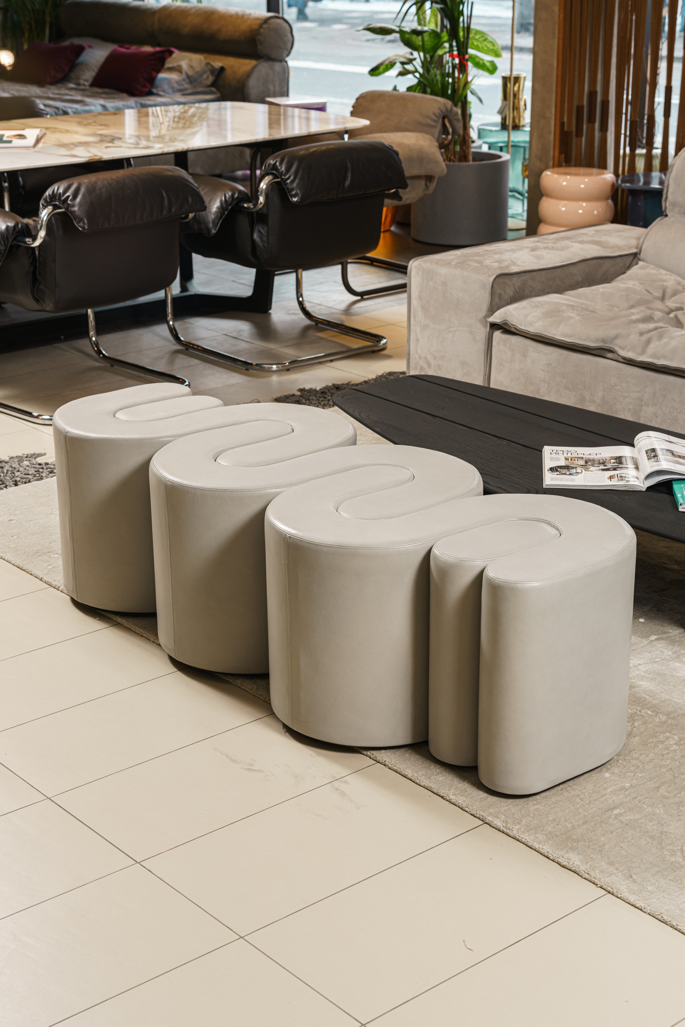 Baxter Банкетка Adel grey от Baxter — в интерьере