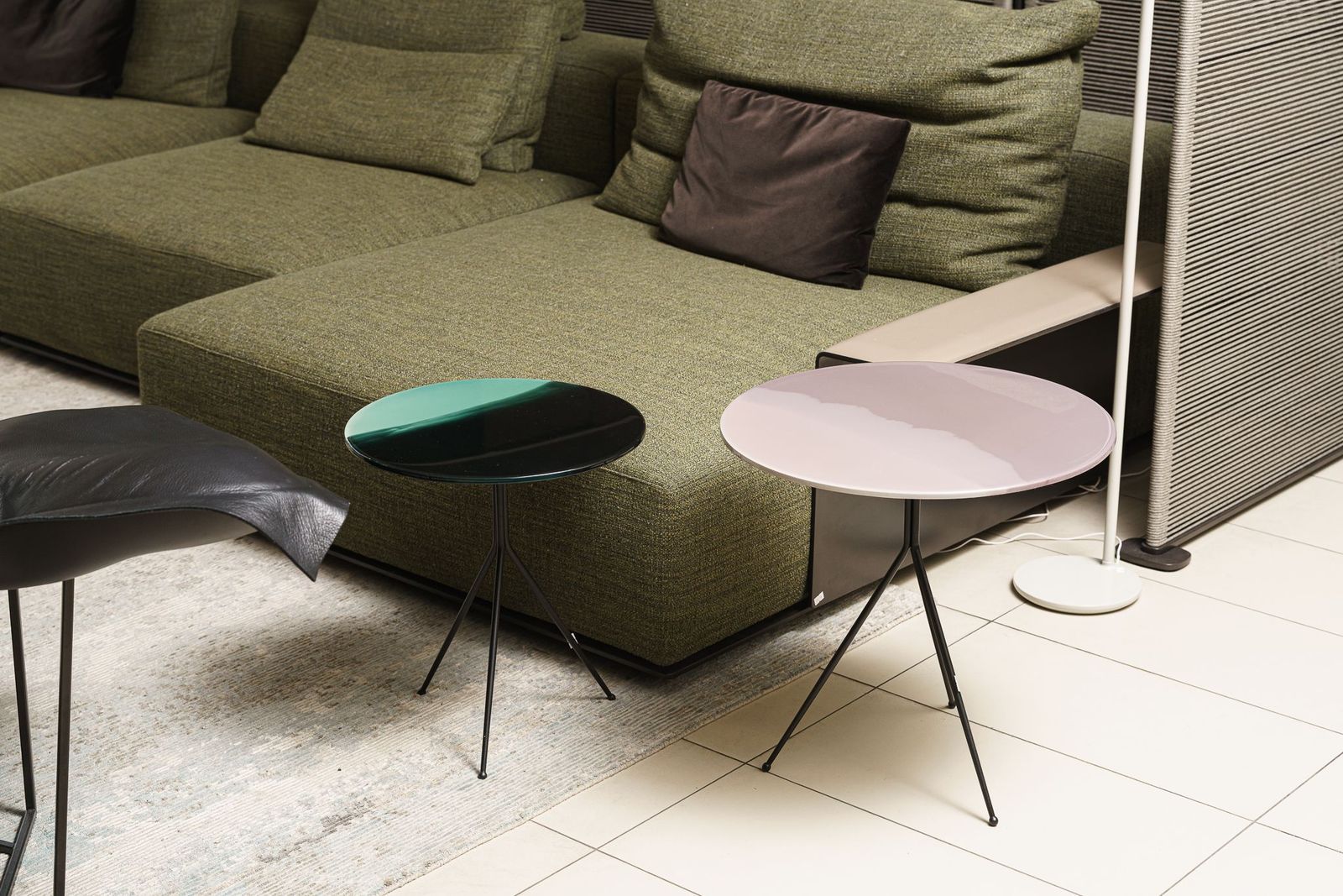 Baxter Журнальный столик Liquid Resina Lilla 50 от Baxter — в интерьере