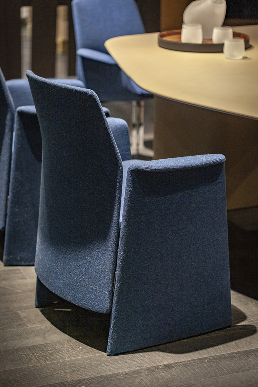 Poltrona Frau Кресло Downtown Conference Bridge chair от Poltrona Frau — в интерьере