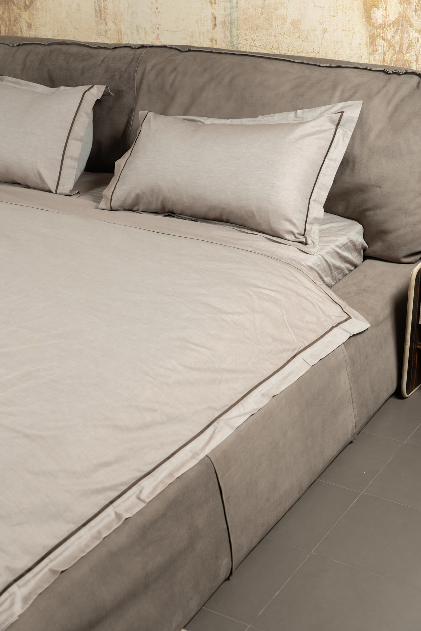 Baxter Кровать Paris Kashmir Mousse от Baxter — в интерьере