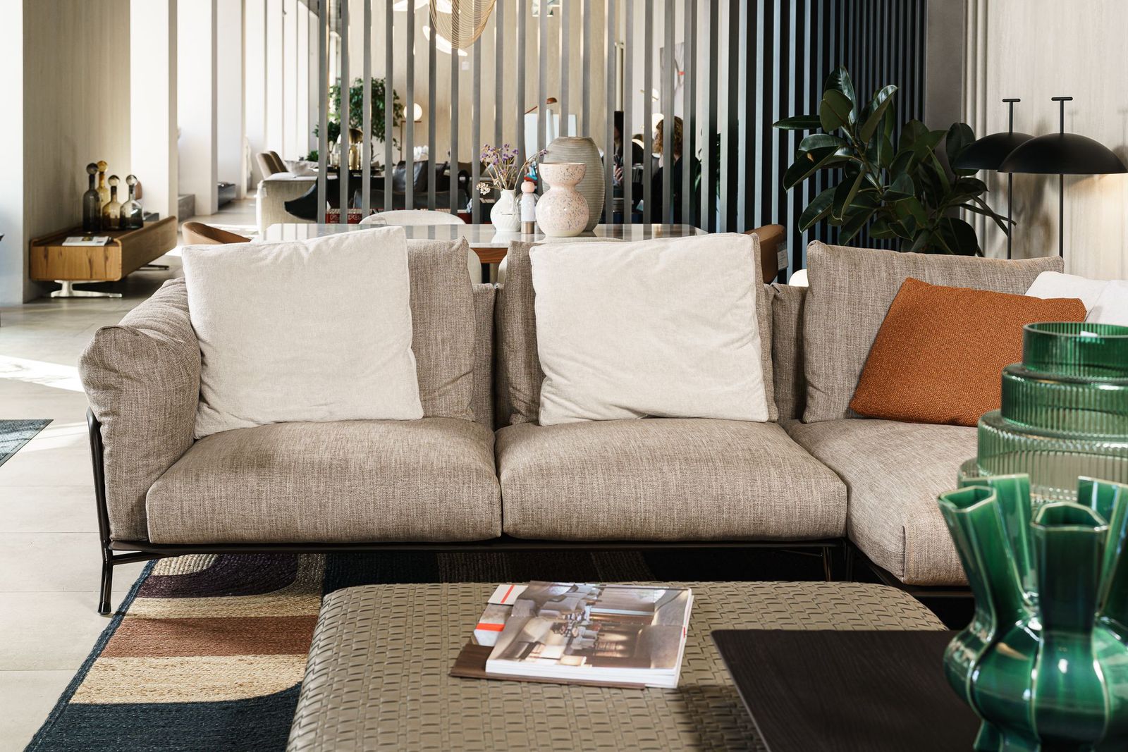 Flexform Диван угловой Ambroeus от Flexform — в интерьере