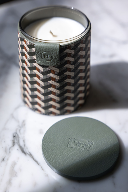 Poltrona Frau Диффузор с ротанговыми палочками Weavers Home Fragrance от Poltrona Frau — в интерьере