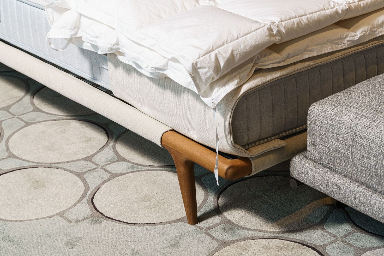 Flou Кровать Gaudi Iroko Morgan Piuma 902 от Flou — в интерьере