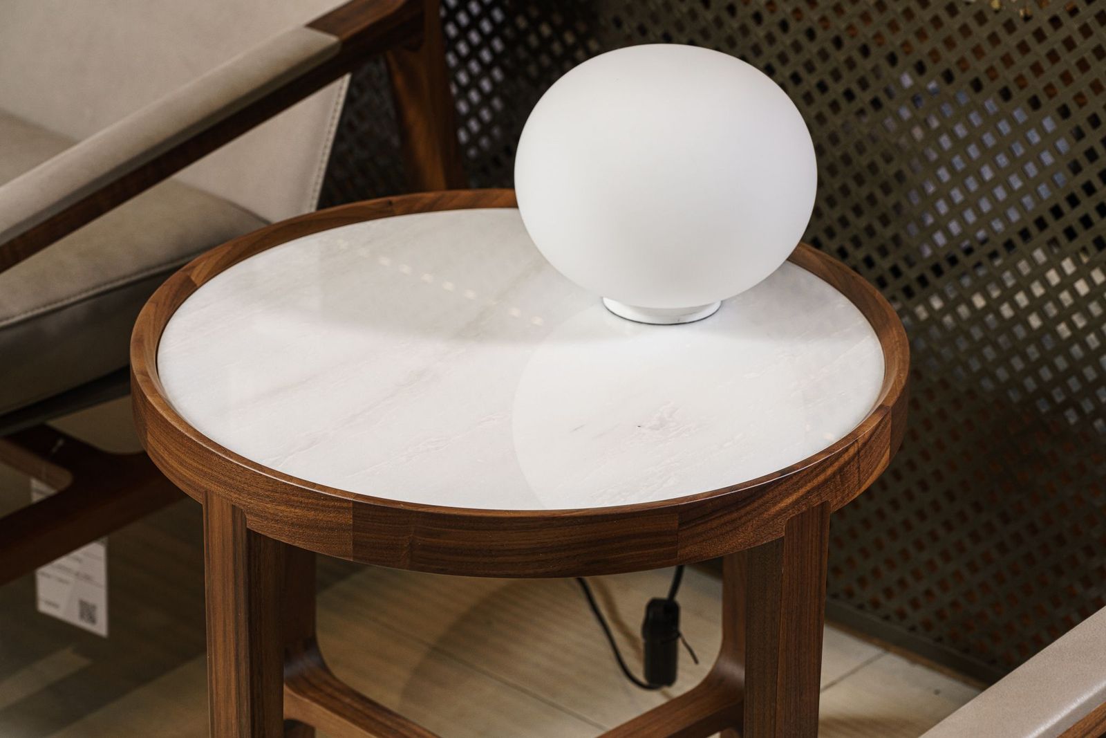 Flos Настольная лампа Glo-Ball Basic Zero Dimmer от Flos — в интерьере