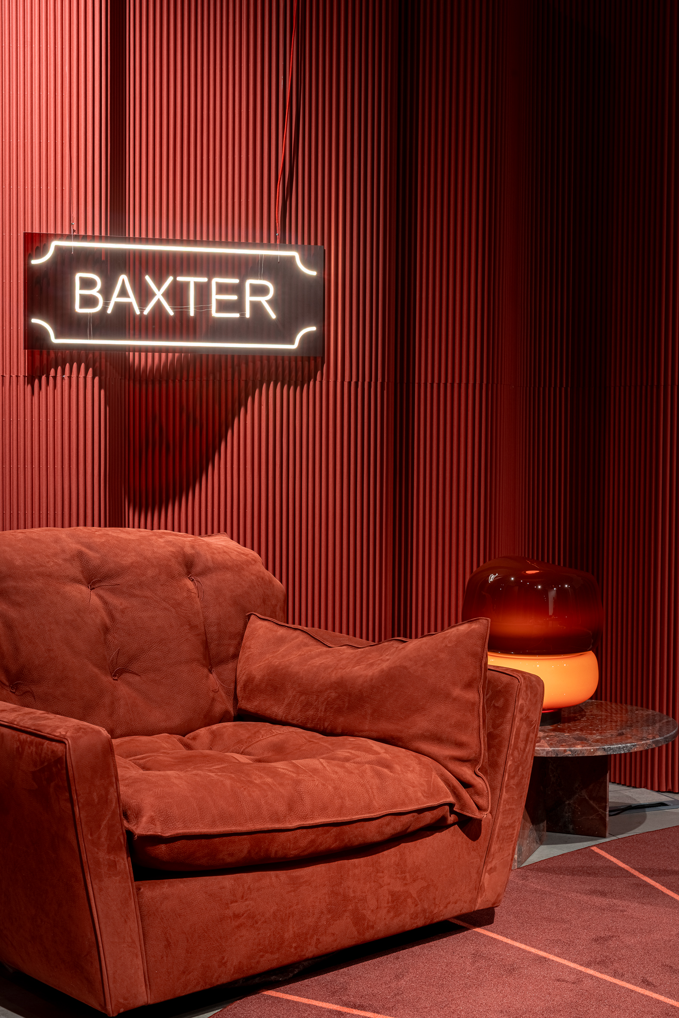 Baxter Журнальный столик Tebe Granite Red Rapsody 70 от Baxter — в интерьере