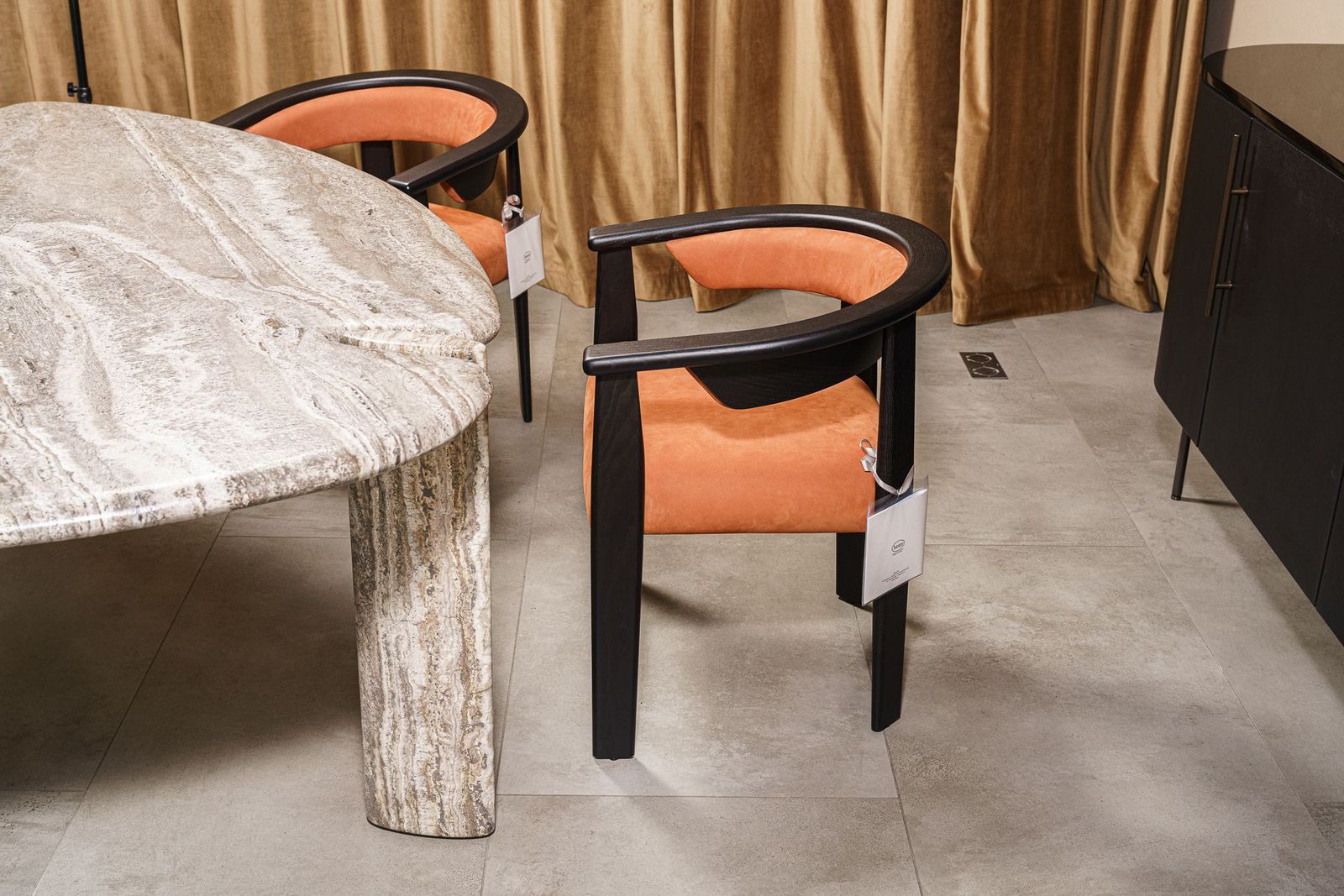 Baxter Стул Afra Kashmir Cuir от Baxter — в интерьере