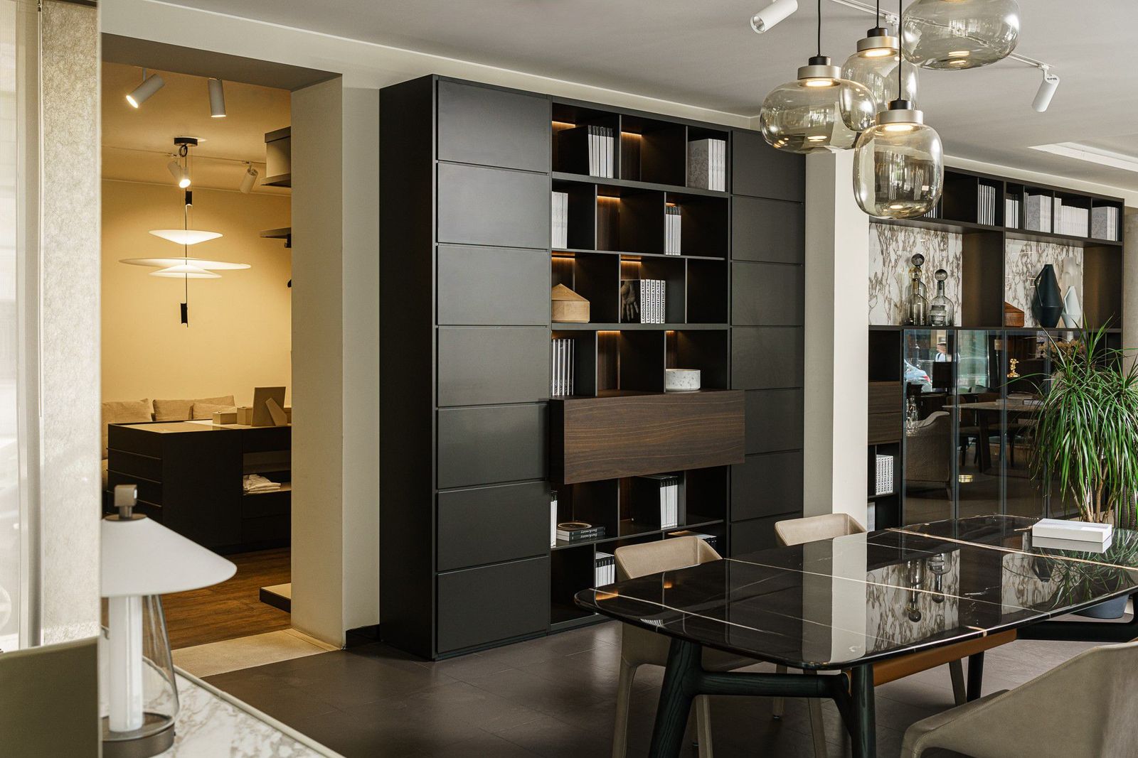 Poliform Система хранения Wall System от Poliform — в интерьере