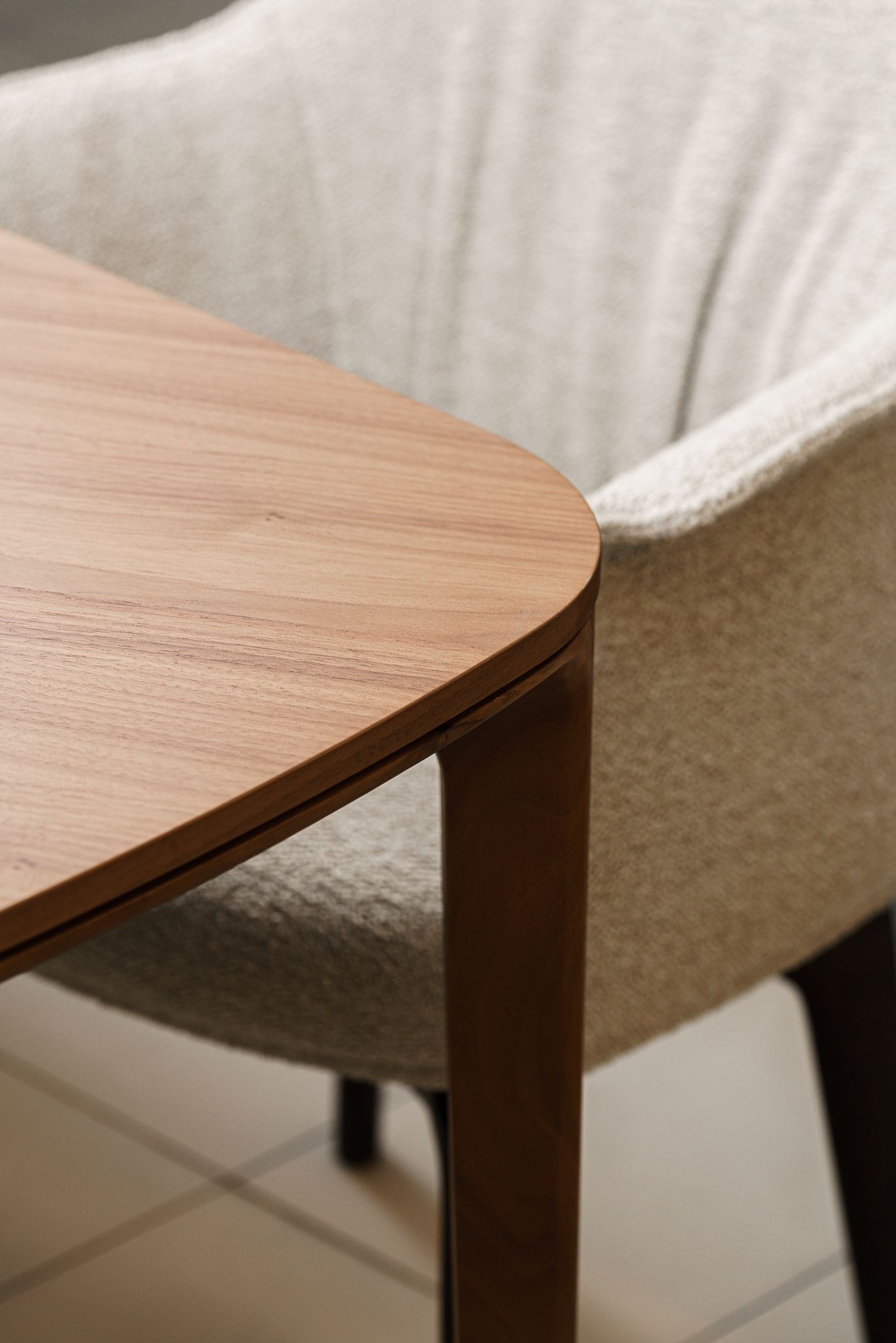 Poliform Стол Henry Canaletto walnut от Poliform — в интерьере