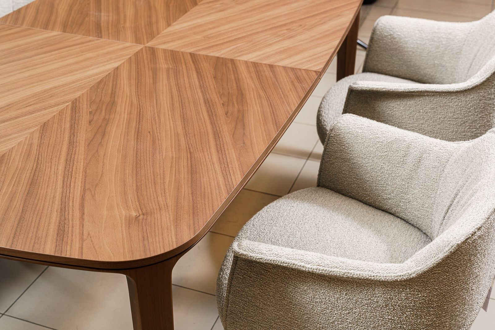 Poliform Стол Henry Canaletto walnut от Poliform — в интерьере